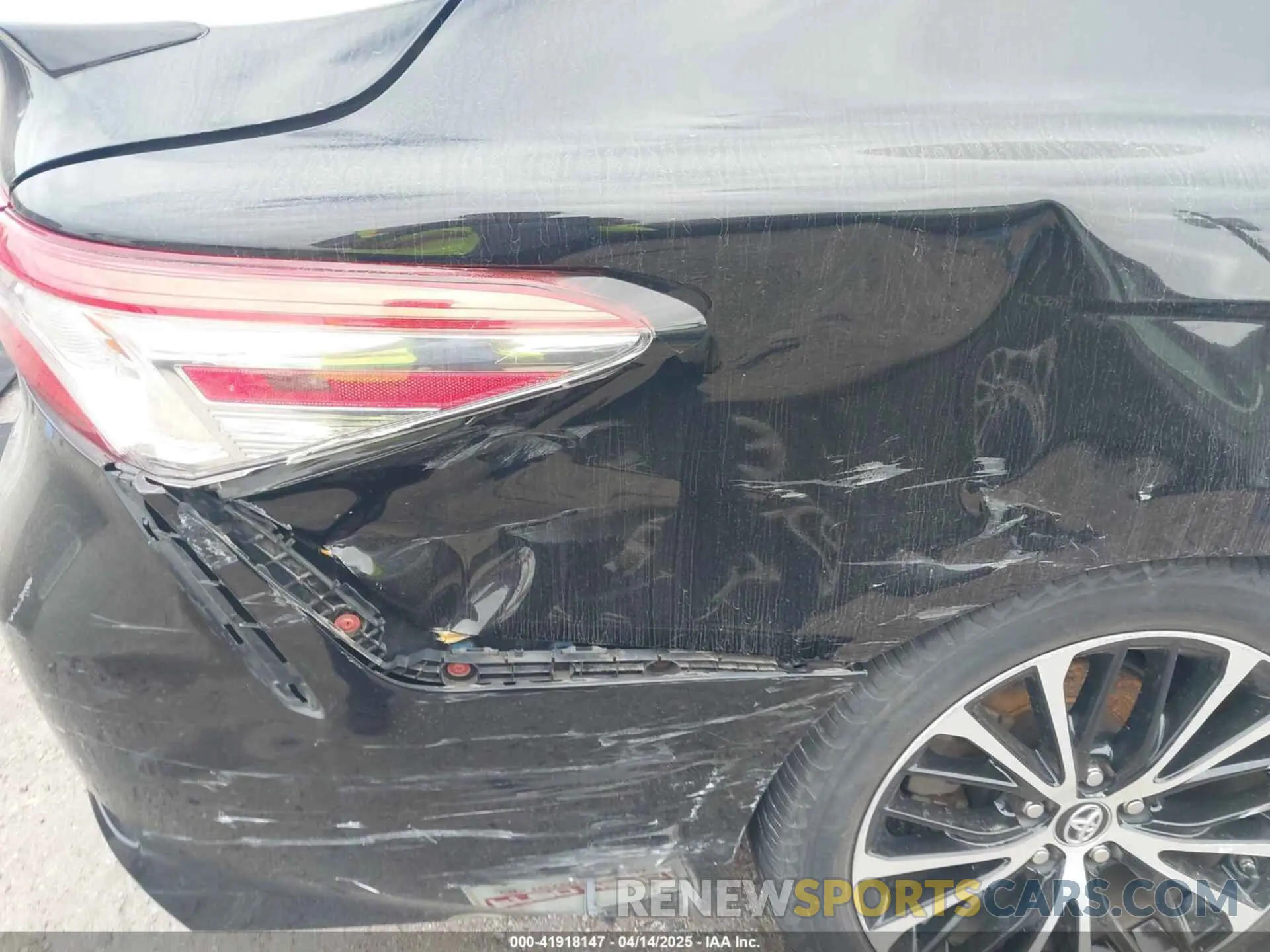 6 Фотография поврежденного автомобиля 4T1B11HK0KU201034 TOYOTA CAMRY 2019