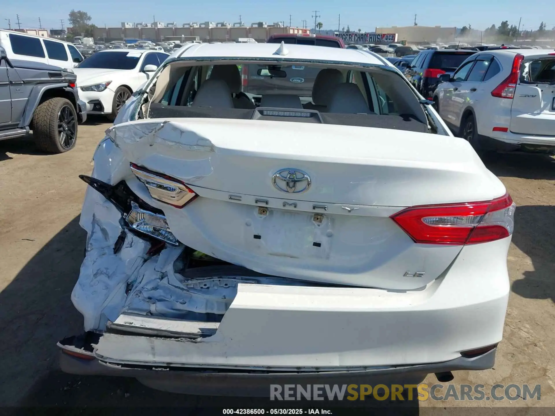 16 Фотография поврежденного автомобиля 4T1B11HK0KU204029 TOYOTA CAMRY 2019