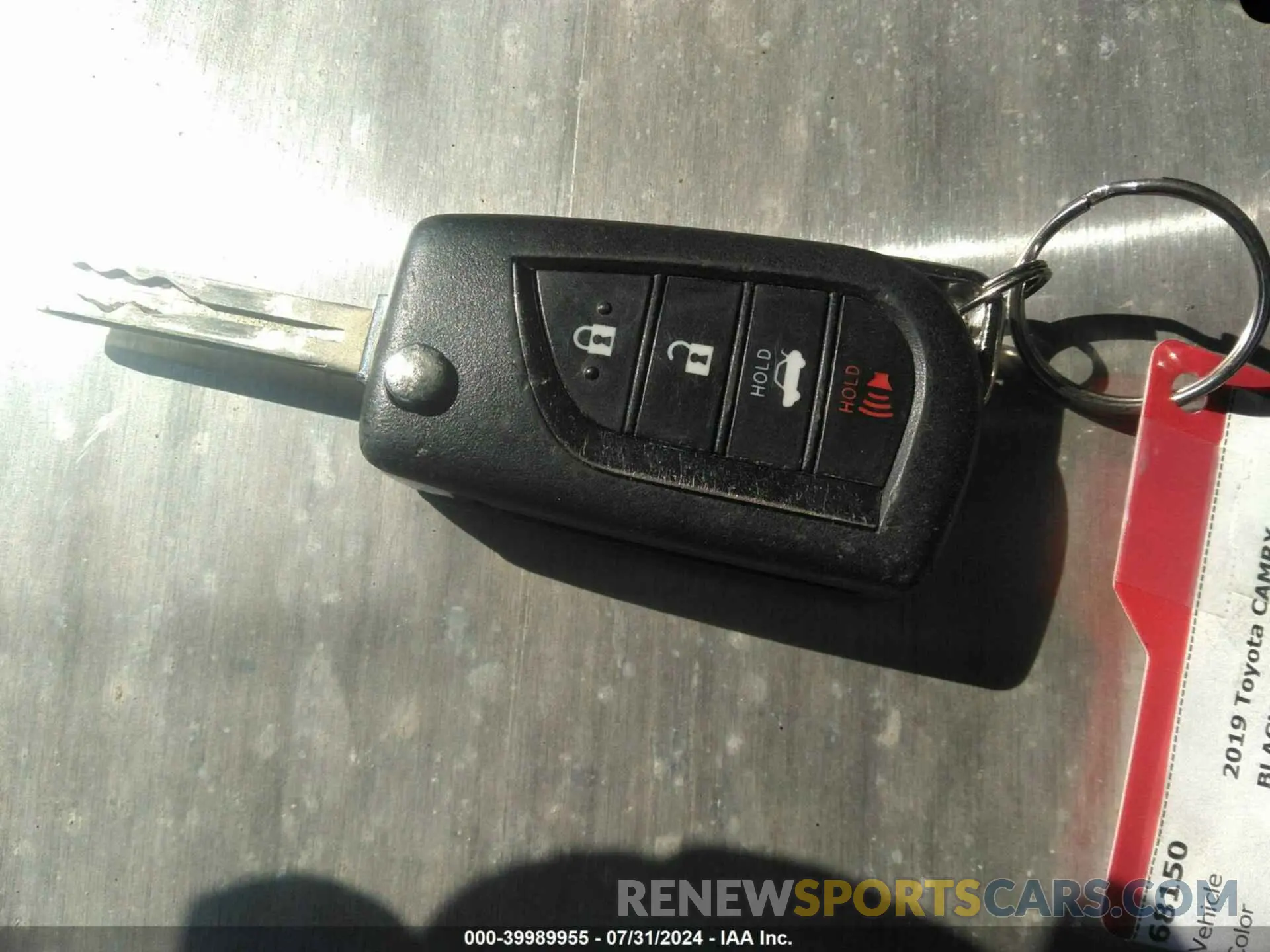 11 Фотография поврежденного автомобиля 4T1B11HK0KU215399 TOYOTA CAMRY 2019