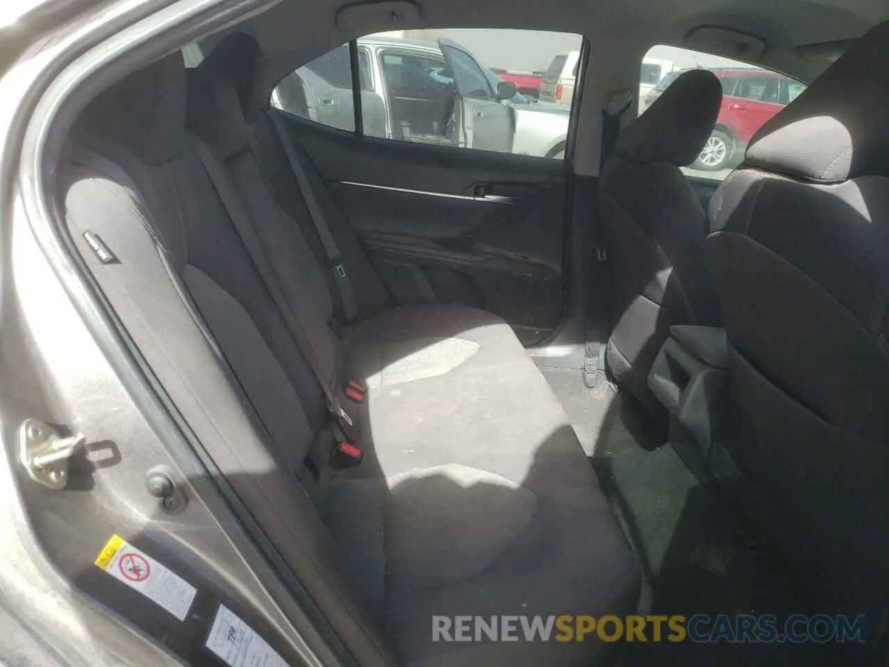 10 Photograph of a damaged car 4T1B11HK0KU216892 TOYOTA CAMRY 2019