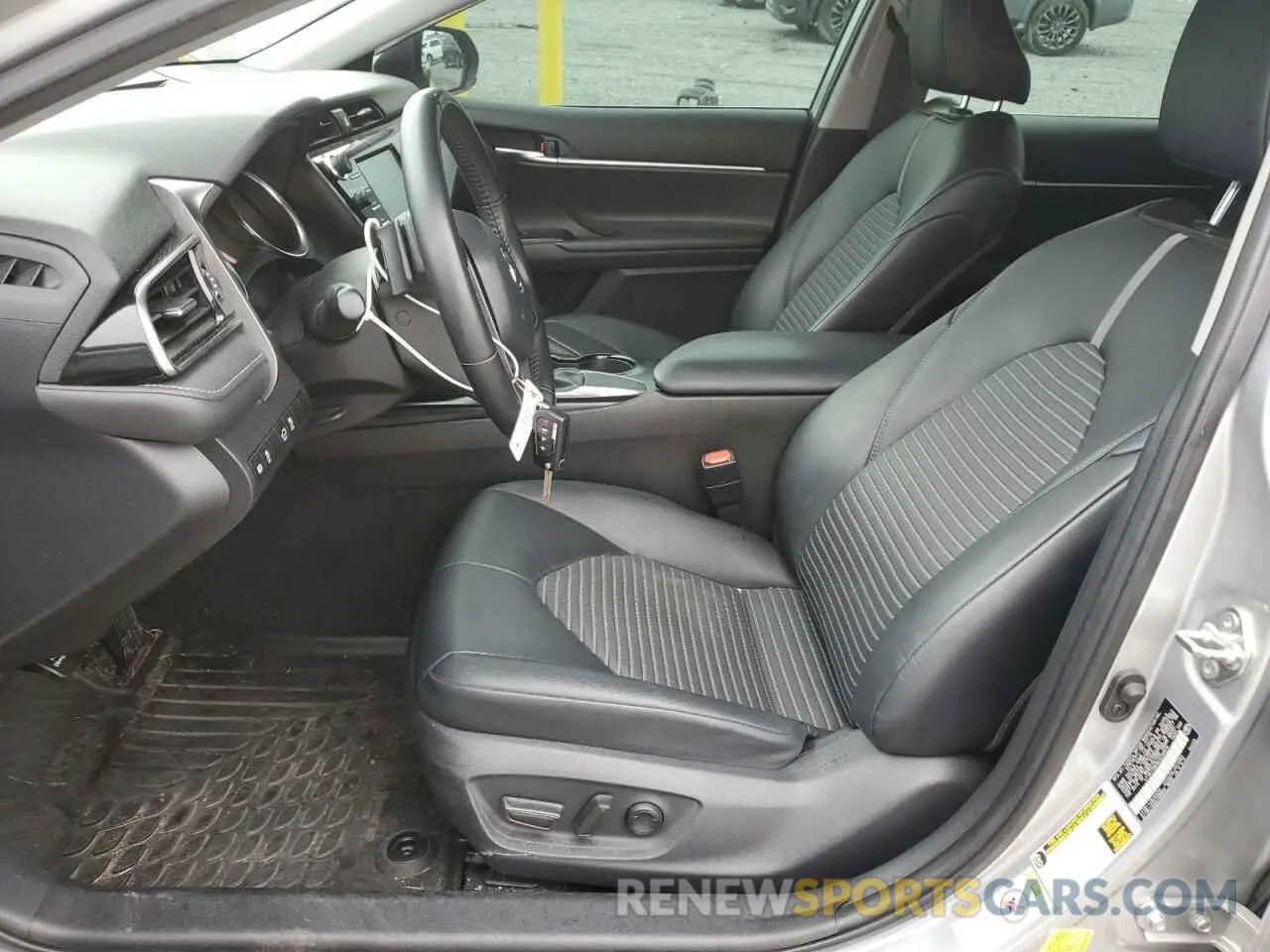 7 Photograph of a damaged car 4T1B11HK0KU220876 TOYOTA CAMRY 2019