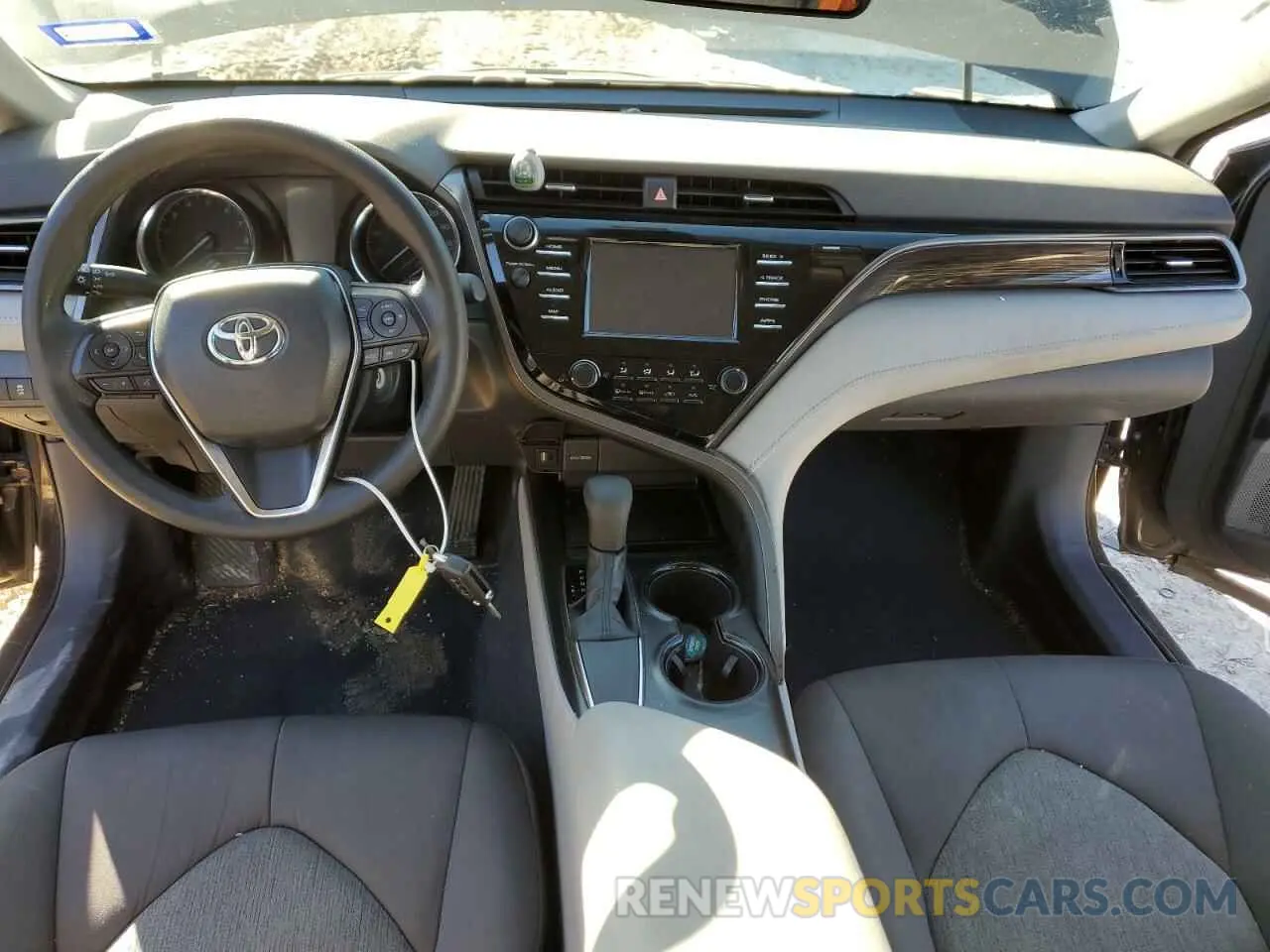 8 Photograph of a damaged car 4T1B11HK0KU227892 TOYOTA CAMRY 2019