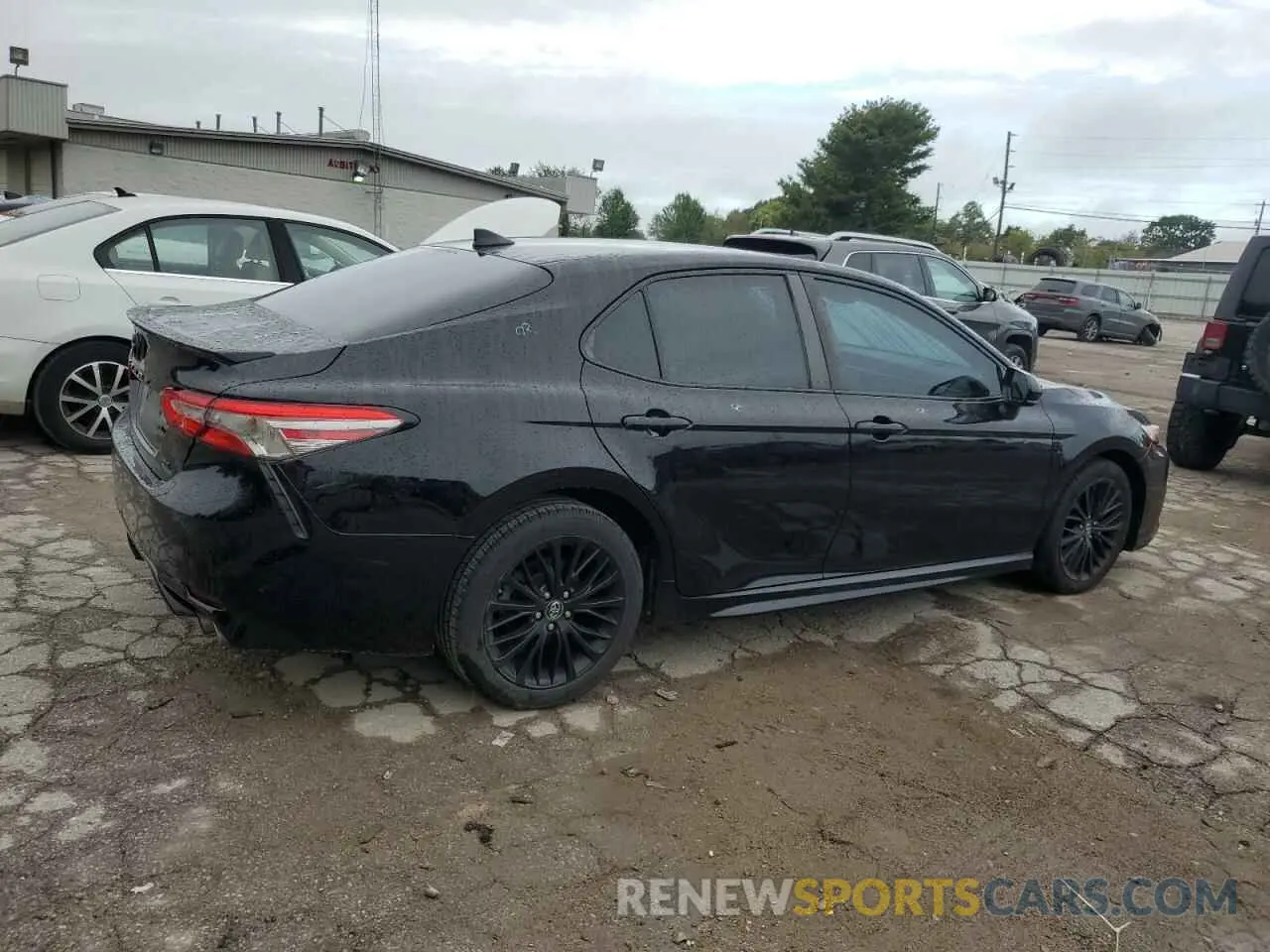 3 Photograph of a damaged car 4T1B11HK0KU233935 TOYOTA CAMRY 2019