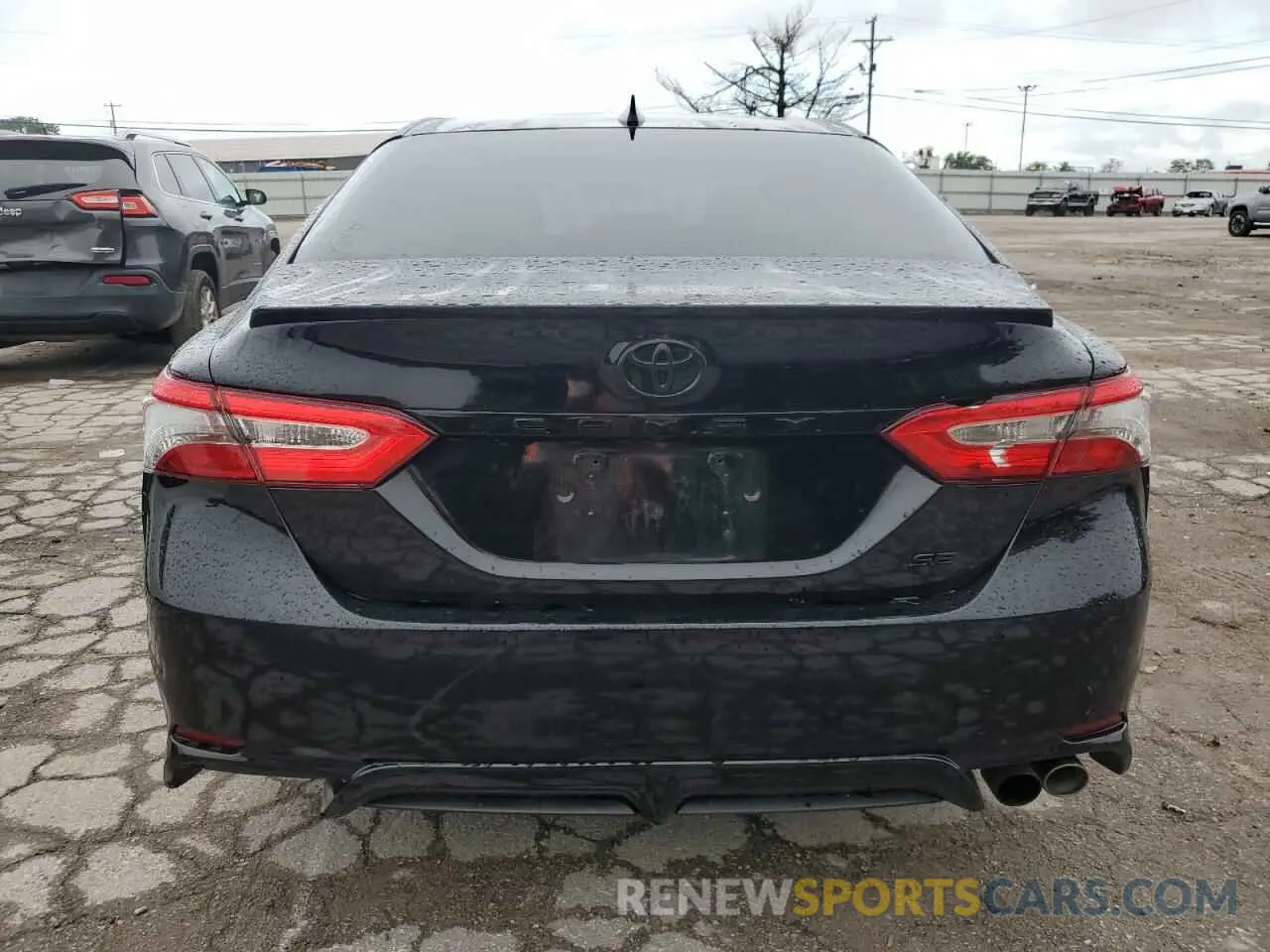 6 Photograph of a damaged car 4T1B11HK0KU233935 TOYOTA CAMRY 2019