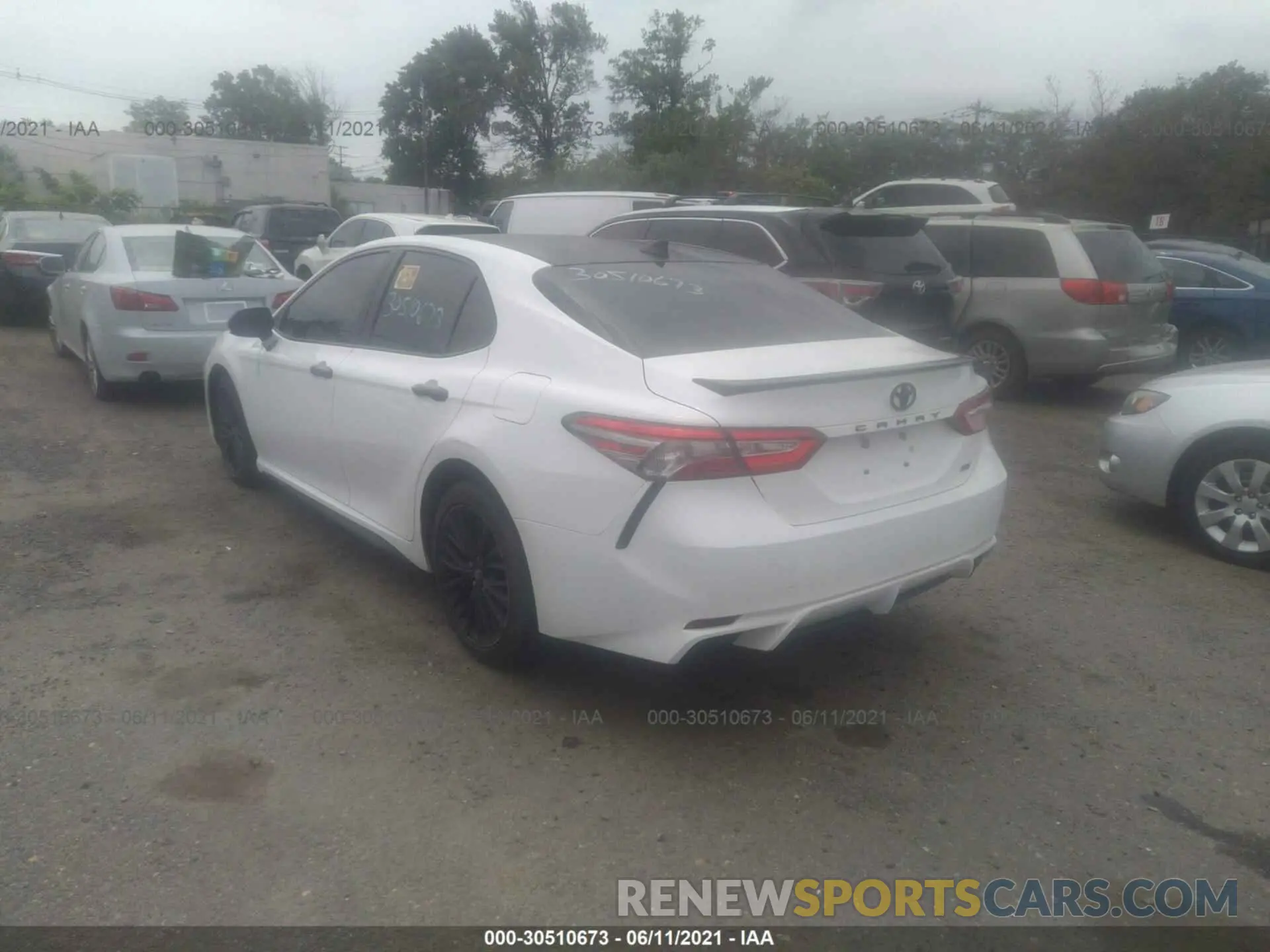 3 Photograph of a damaged car 4T1B11HK0KU240397 TOYOTA CAMRY 2019