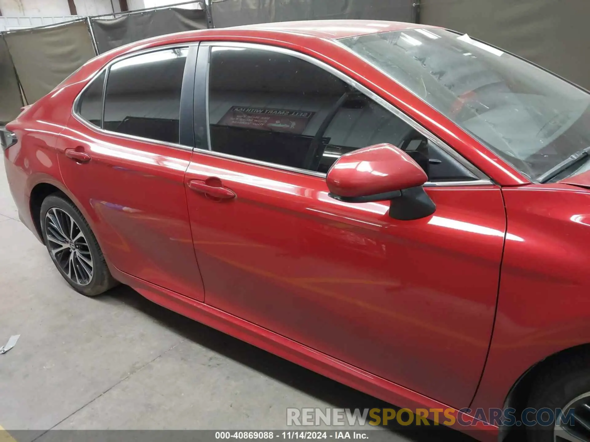 13 Photograph of a damaged car 4T1B11HK0KU240500 TOYOTA CAMRY 2019