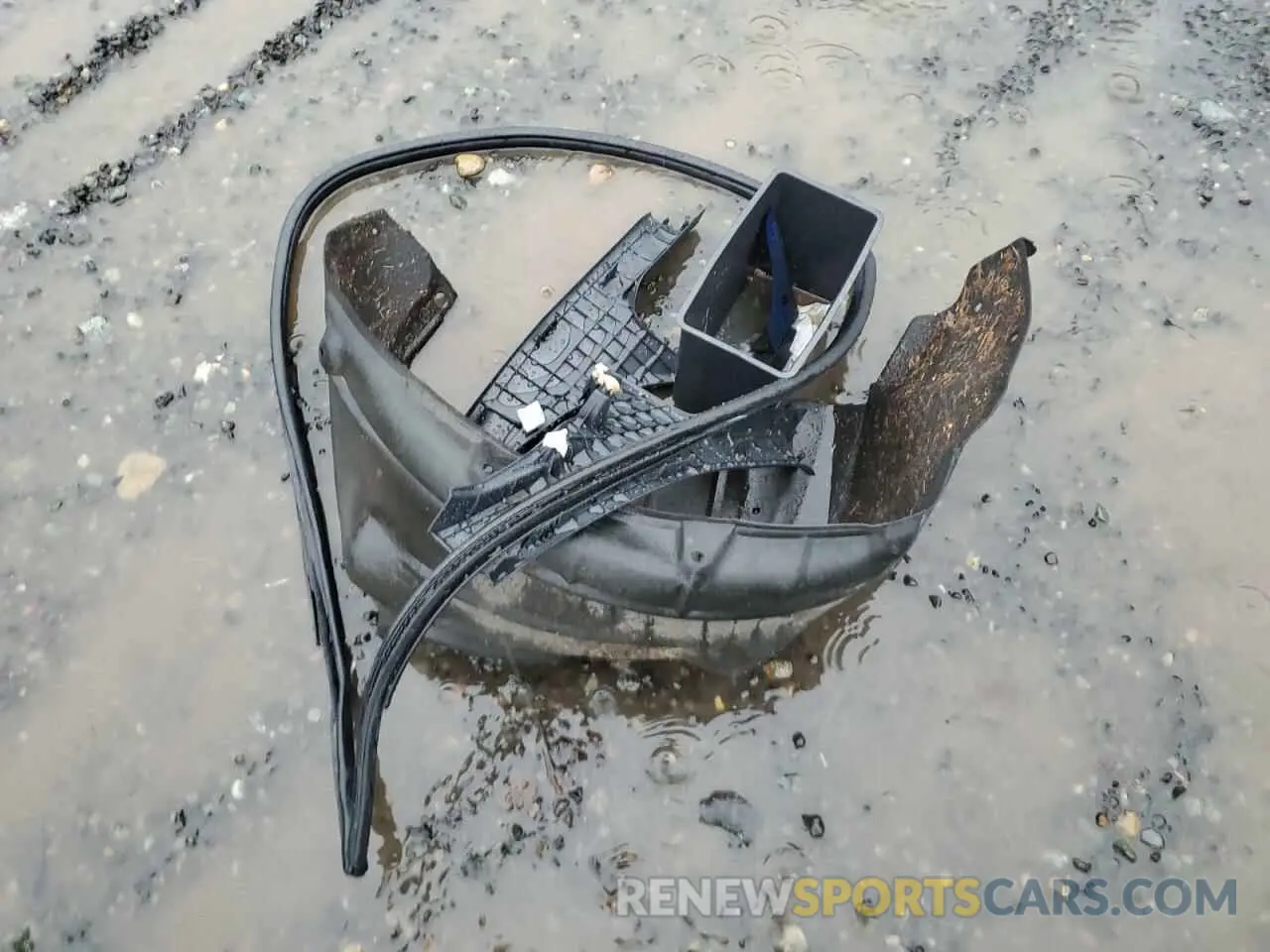 12 Photograph of a damaged car 4T1B11HK0KU247818 TOYOTA CAMRY 2019