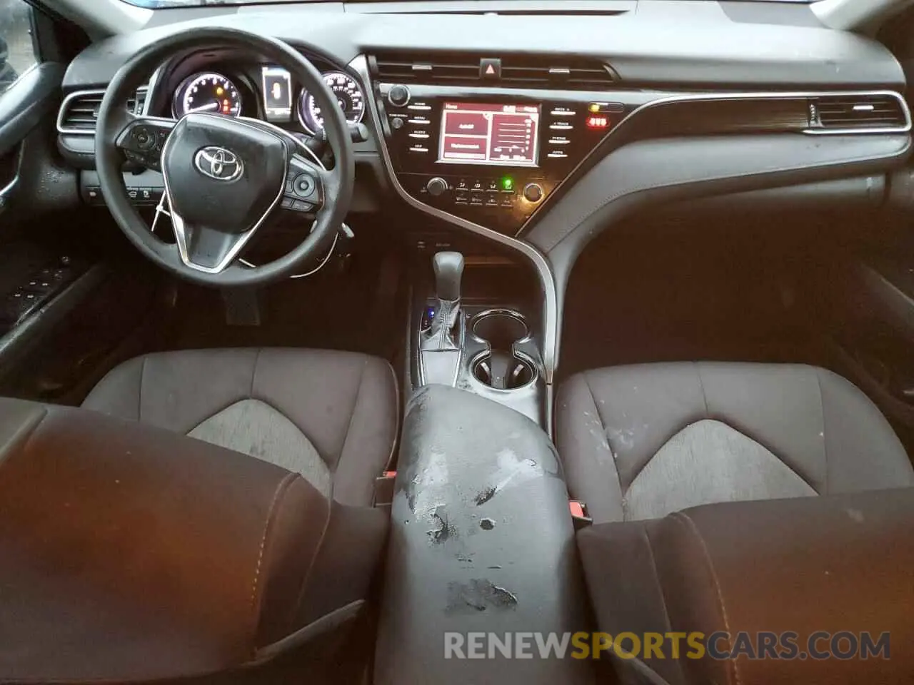 8 Photograph of a damaged car 4T1B11HK0KU247818 TOYOTA CAMRY 2019