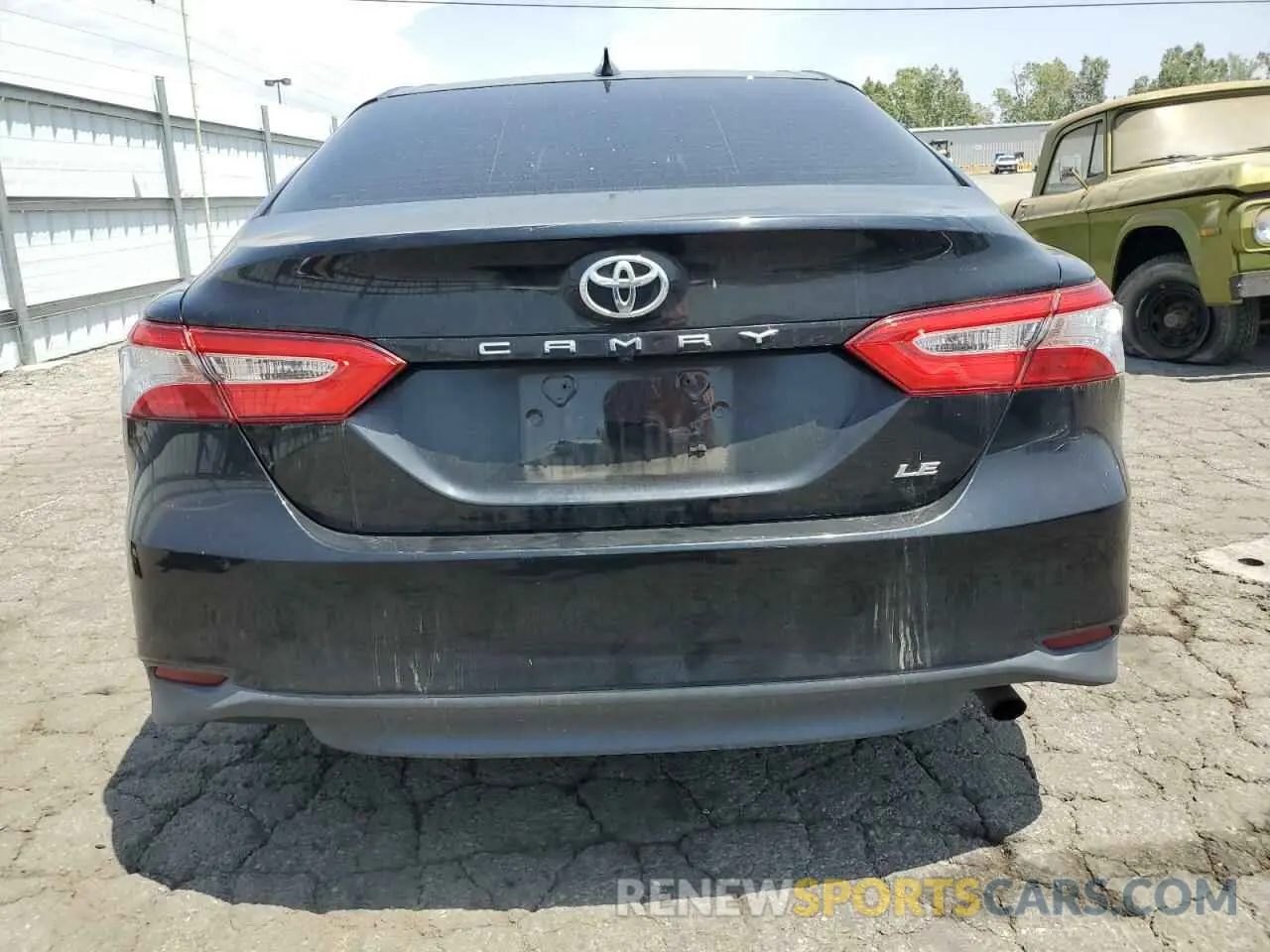 6 Фотография поврежденного автомобиля 4T1B11HK0KU249407 TOYOTA CAMRY 2019