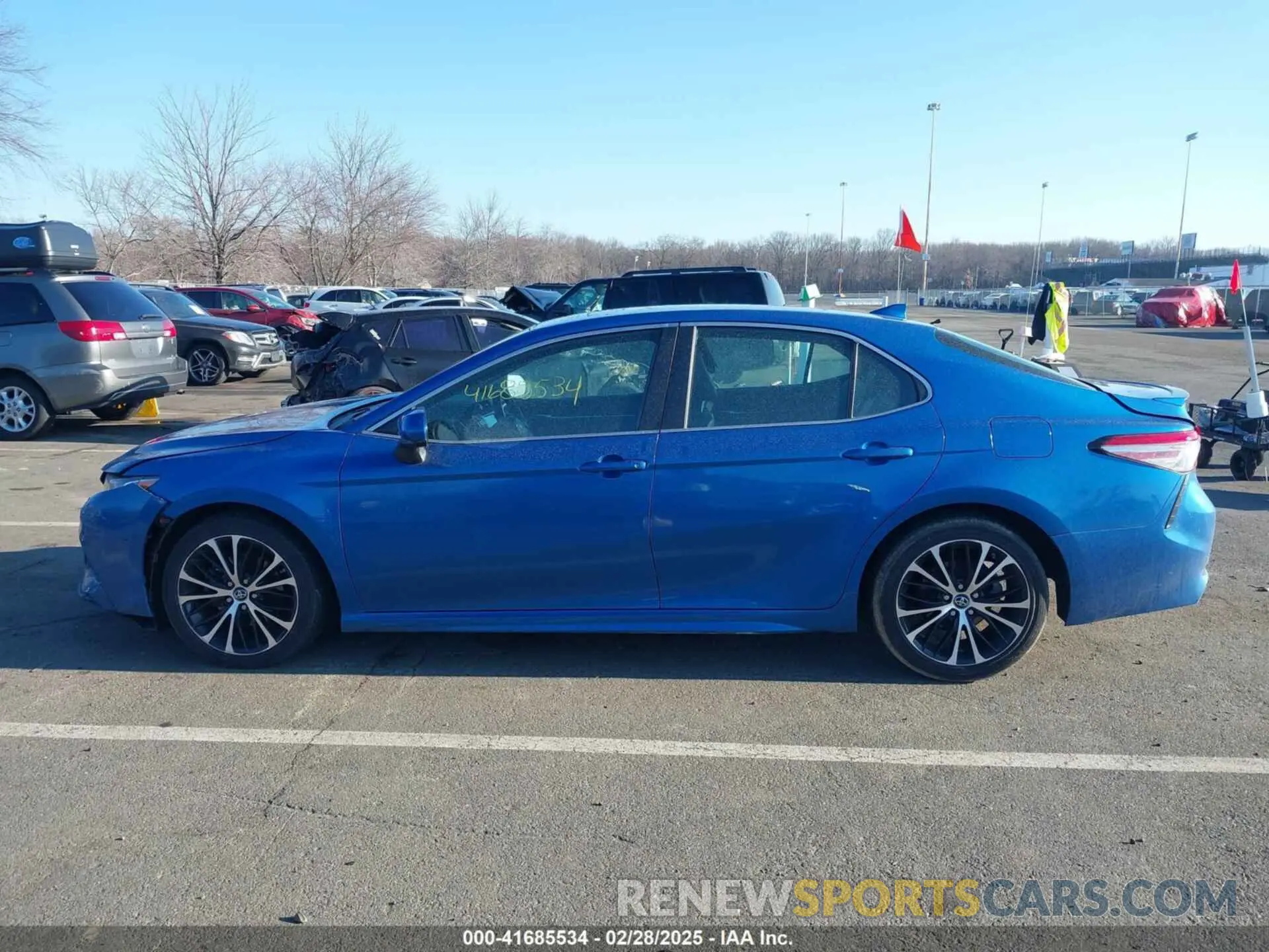 14 Фотография поврежденного автомобиля 4T1B11HK0KU257197 TOYOTA CAMRY 2019