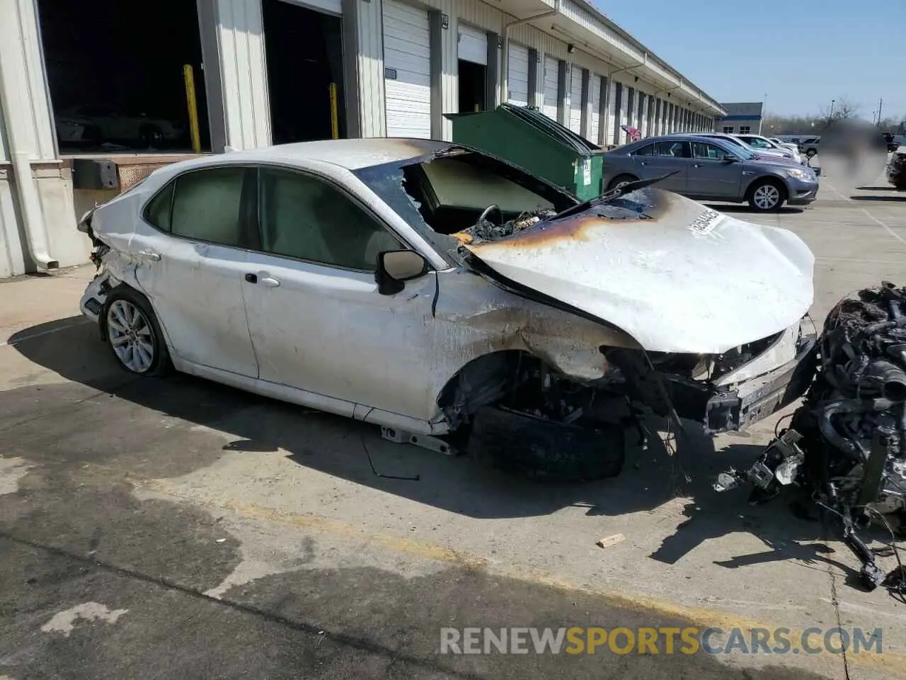 4 Photograph of a damaged car 4T1B11HK0KU265736 TOYOTA CAMRY 2019