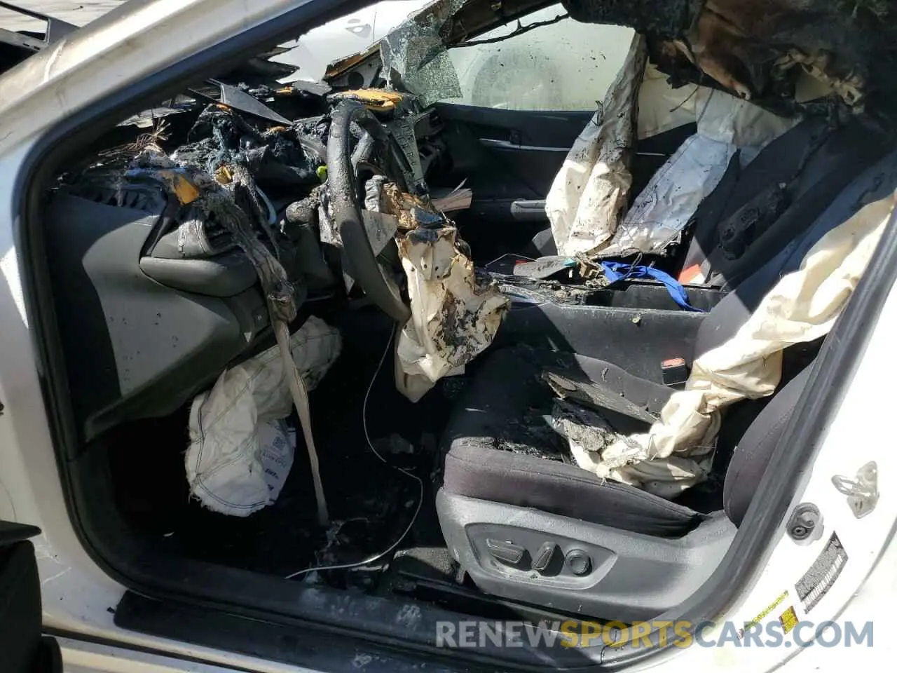 7 Photograph of a damaged car 4T1B11HK0KU265736 TOYOTA CAMRY 2019