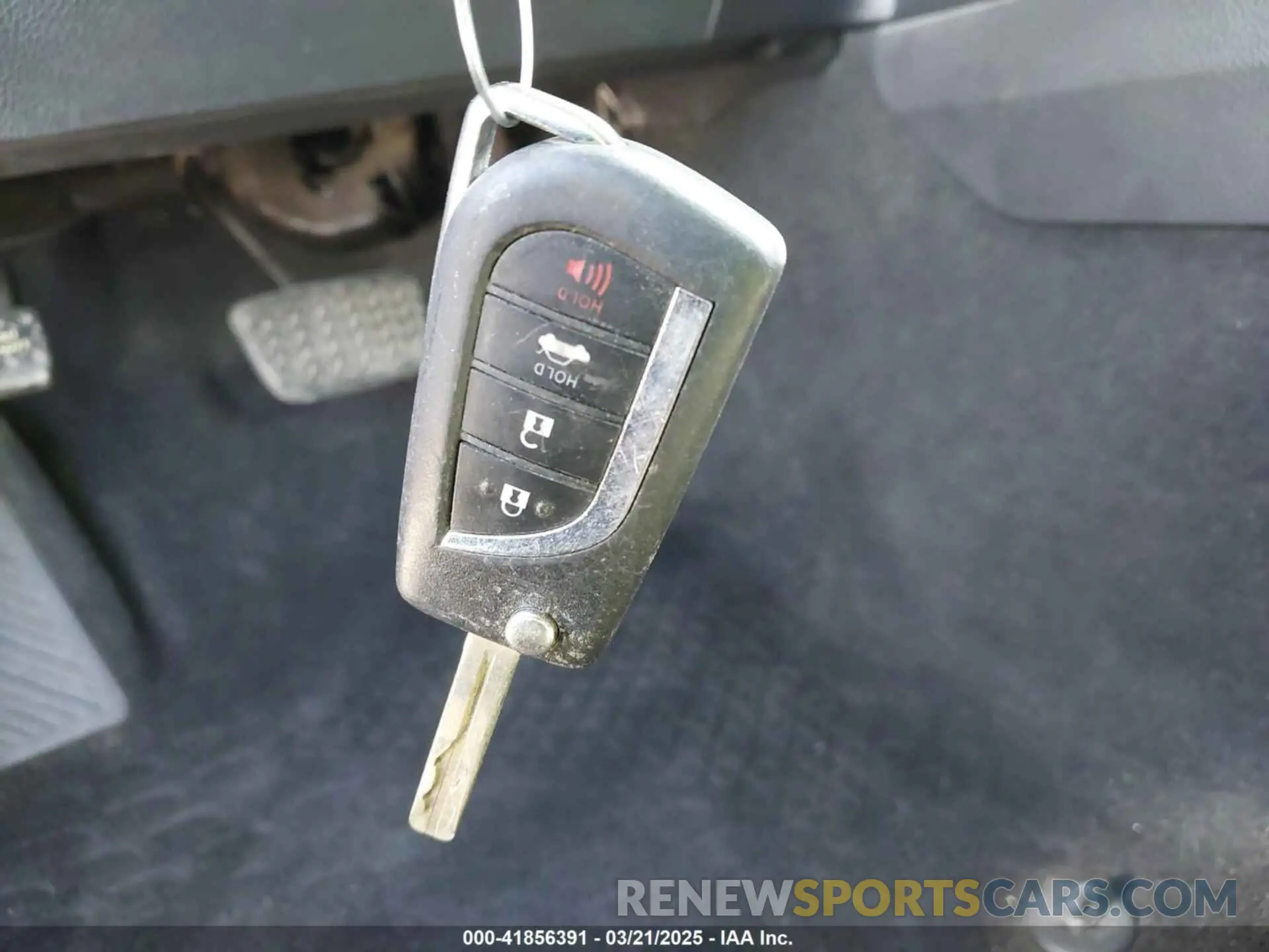 11 Photograph of a damaged car 4T1B11HK0KU271438 TOYOTA CAMRY 2019