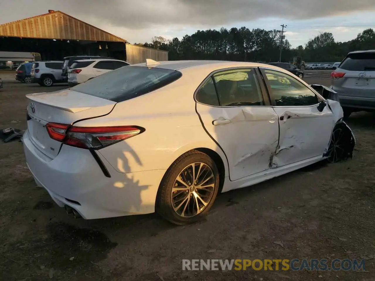 3 Photograph of a damaged car 4T1B11HK0KU272749 TOYOTA CAMRY 2019