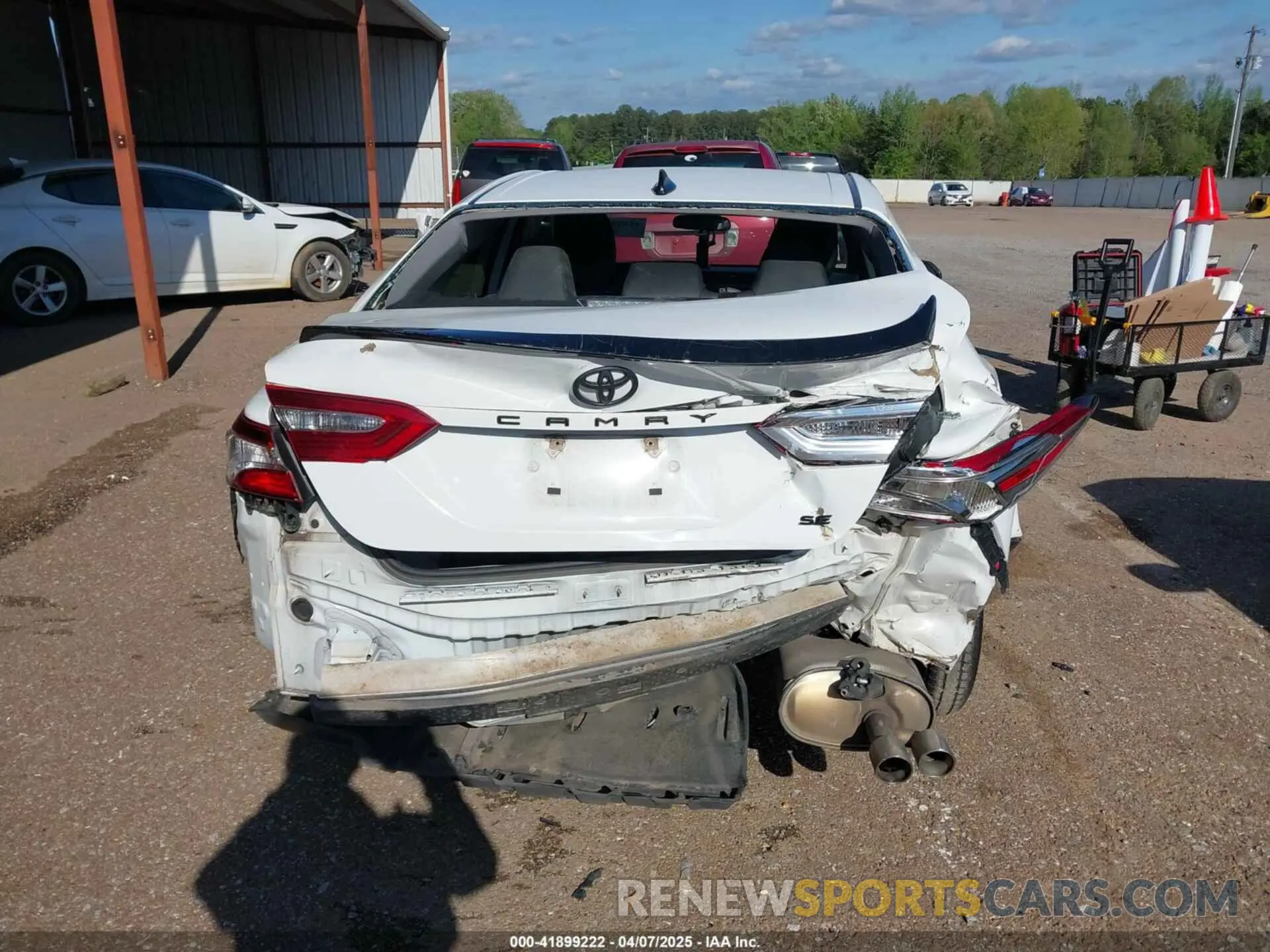17 Фотография поврежденного автомобиля 4T1B11HK0KU276378 TOYOTA CAMRY 2019