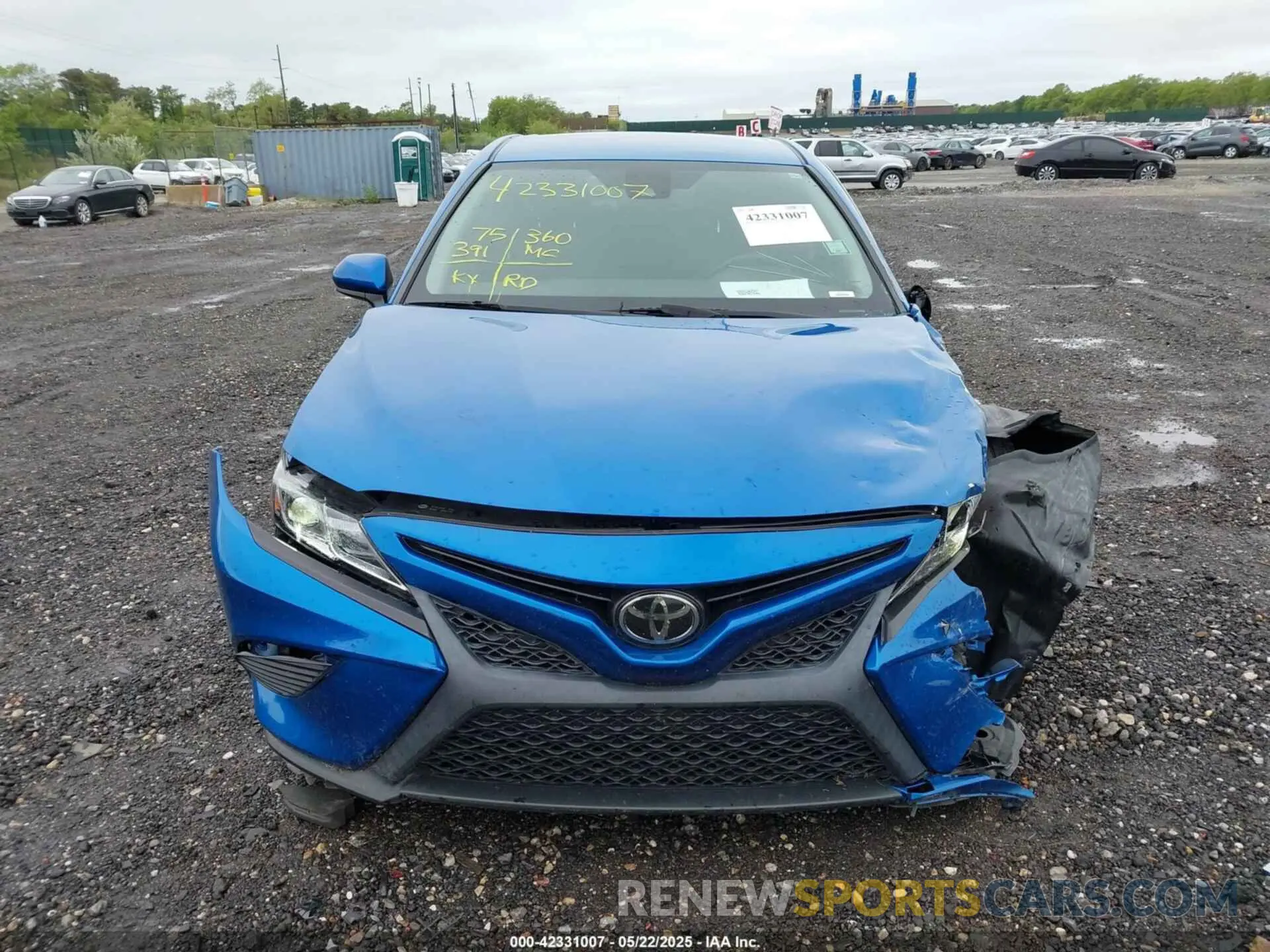 12 Photograph of a damaged car 4T1B11HK0KU278079 TOYOTA CAMRY 2019