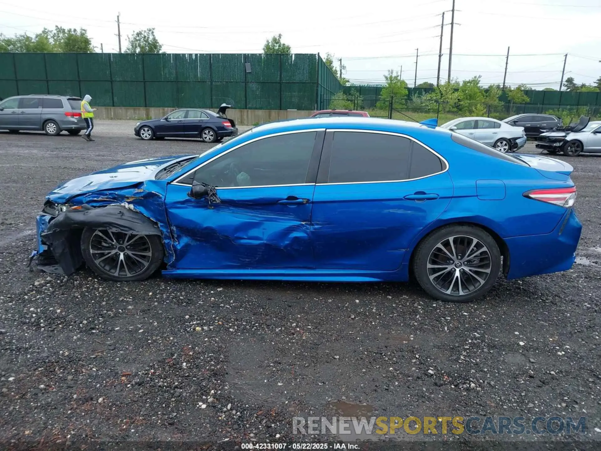 14 Photograph of a damaged car 4T1B11HK0KU278079 TOYOTA CAMRY 2019