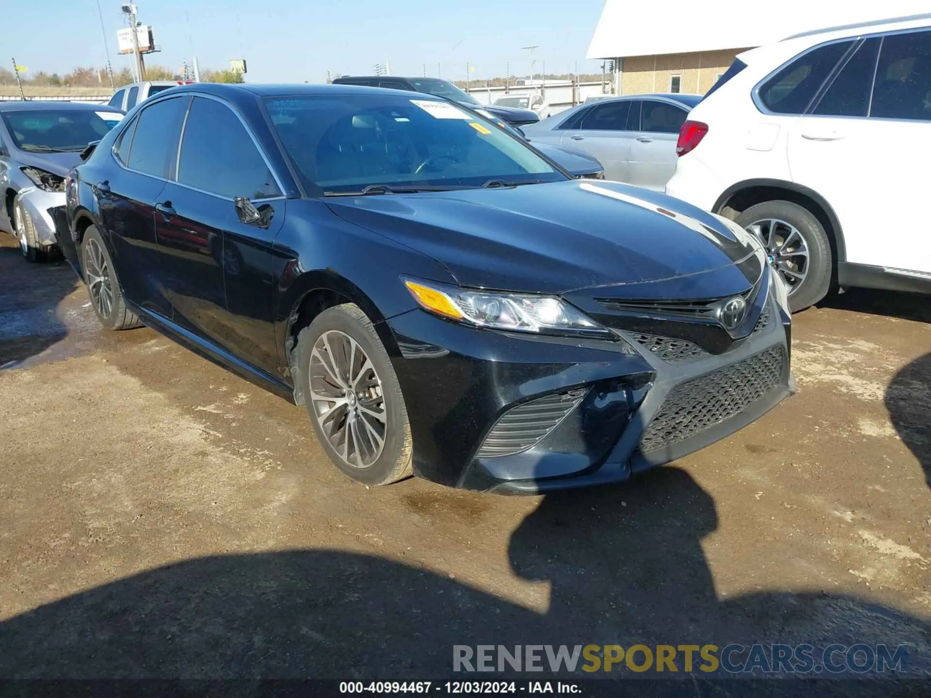 1 Фотография поврежденного автомобиля 4T1B11HK0KU282892 TOYOTA CAMRY 2019
