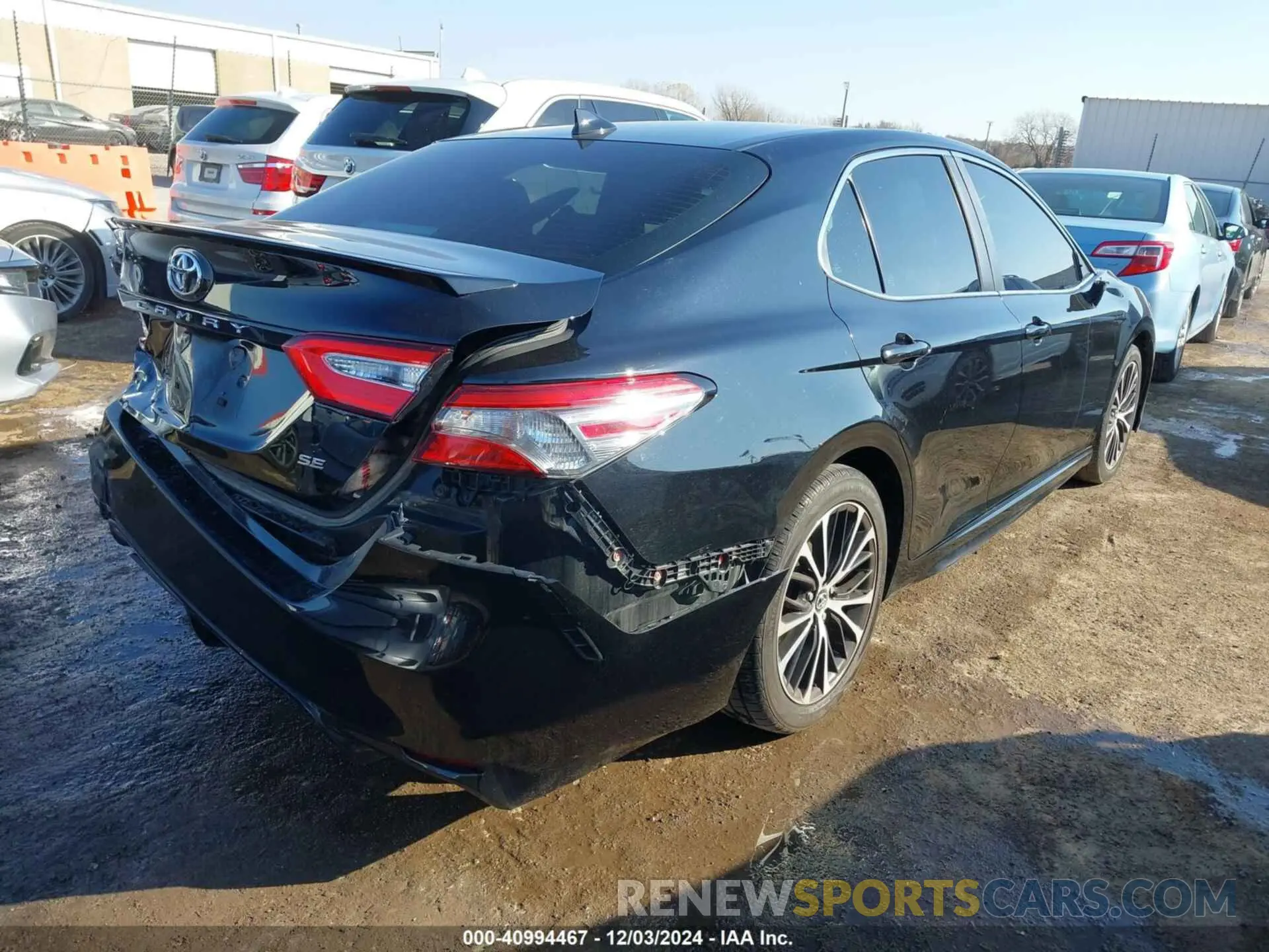 4 Фотография поврежденного автомобиля 4T1B11HK0KU282892 TOYOTA CAMRY 2019