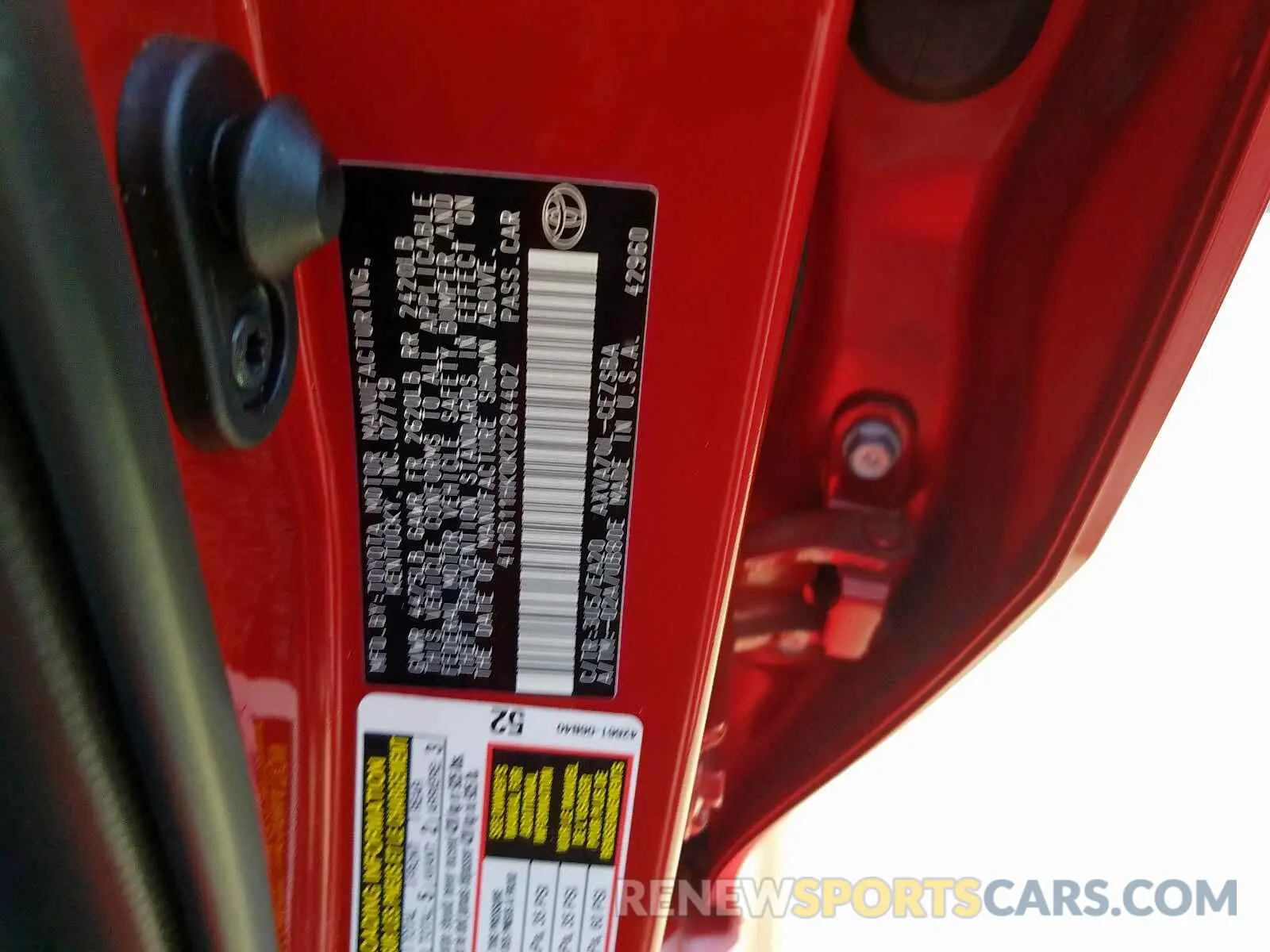 10 Photograph of a damaged car 4T1B11HK0KU284402 TOYOTA CAMRY 2019