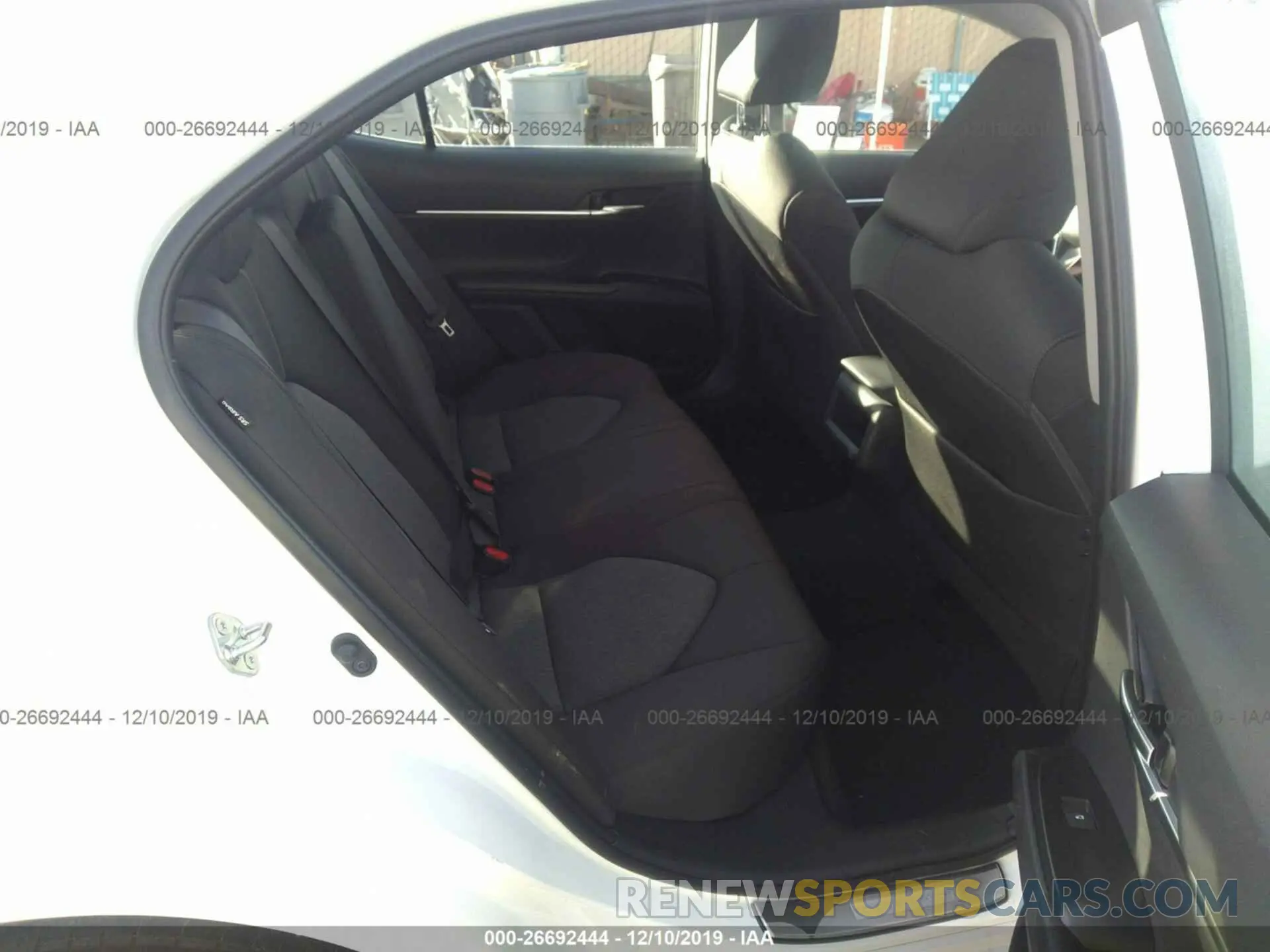 8 Photograph of a damaged car 4T1B11HK0KU285579 TOYOTA CAMRY 2019