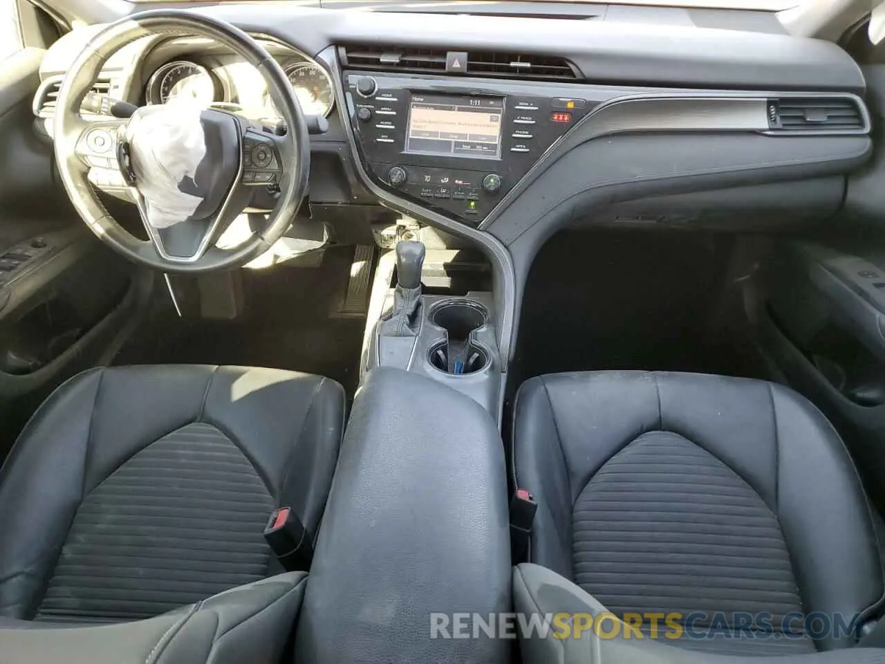 8 Фотография поврежденного автомобиля 4T1B11HK0KU287171 TOYOTA CAMRY 2019
