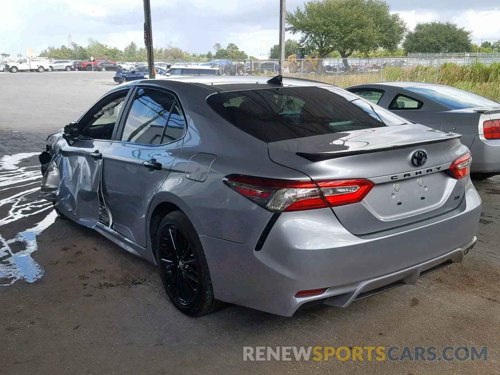 3 Photograph of a damaged car 4T1B11HK0KU295478 TOYOTA CAMRY 2019