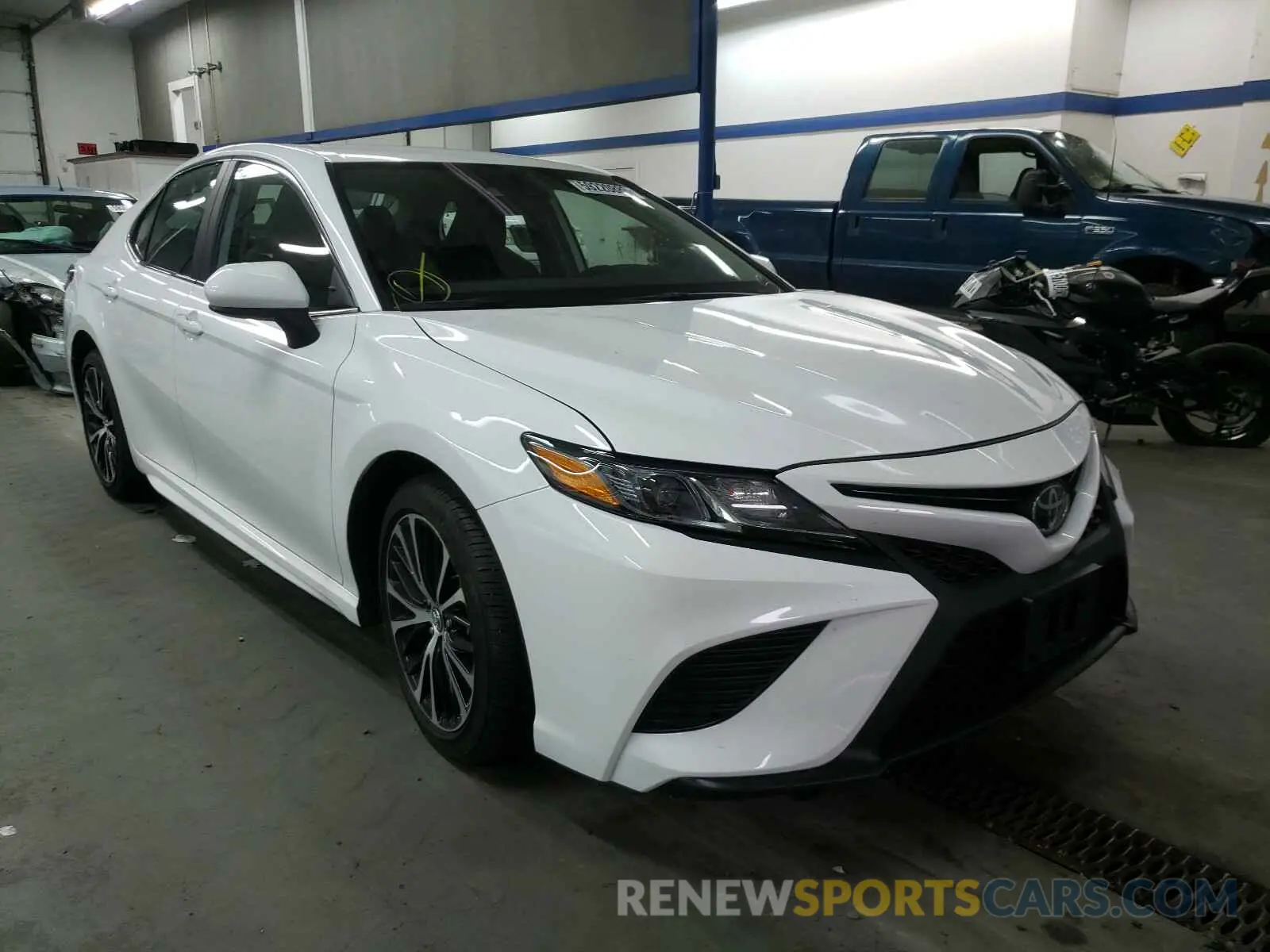 1 Photograph of a damaged car 4T1B11HK0KU296906 TOYOTA CAMRY 2019