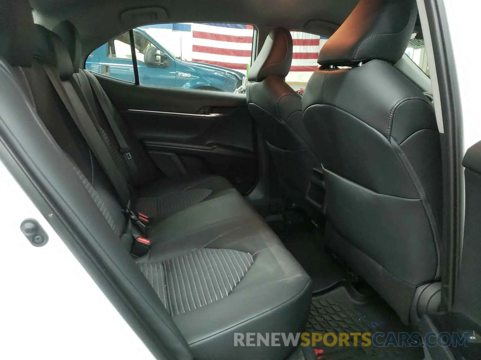 6 Photograph of a damaged car 4T1B11HK0KU296906 TOYOTA CAMRY 2019