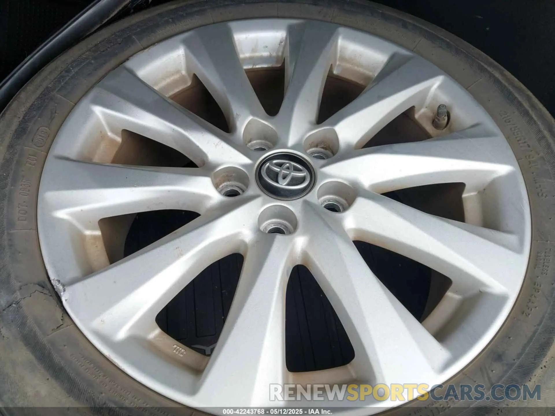 17 Фотография поврежденного автомобиля 4T1B11HK0KU297733 TOYOTA CAMRY 2019