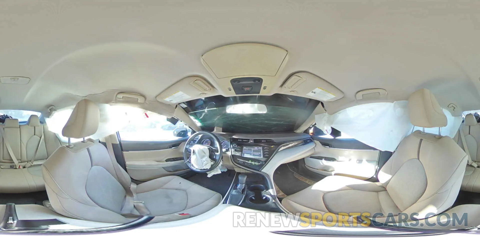 13 Photograph of a damaged car 4T1B11HK0KU681656 TOYOTA CAMRY 2019