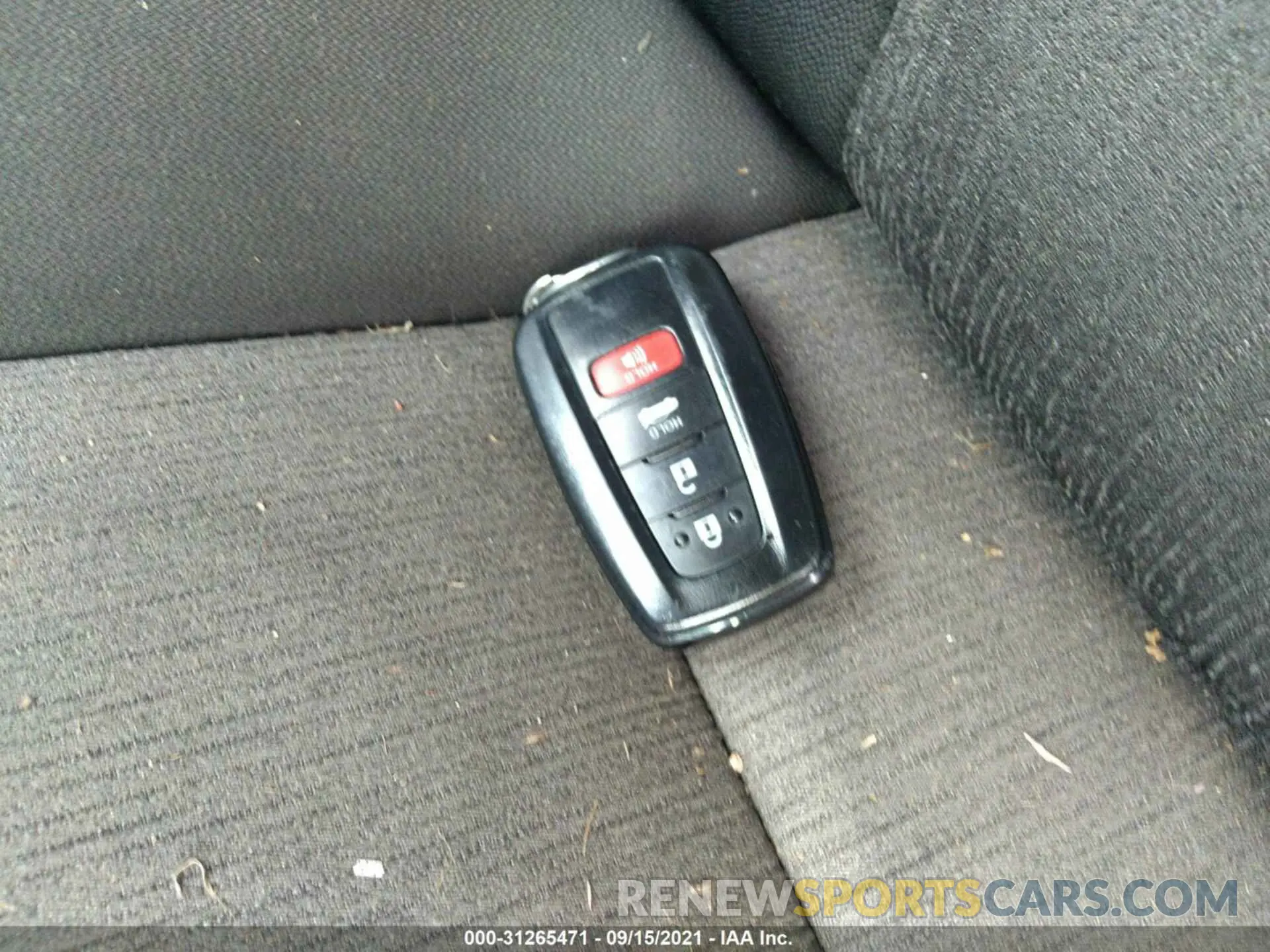 11 Фотография поврежденного автомобиля 4T1B11HK0KU686470 TOYOTA CAMRY 2019