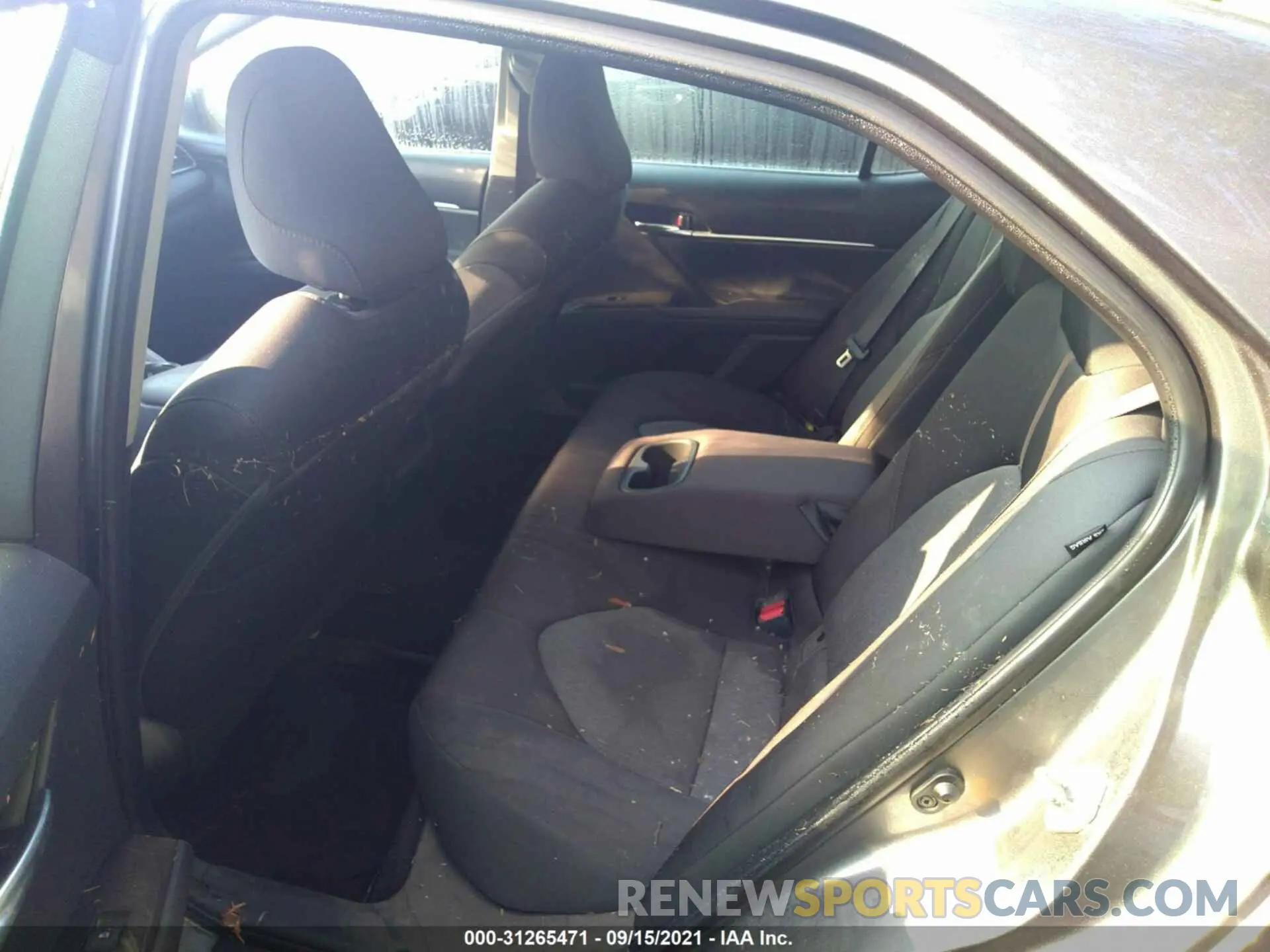 8 Фотография поврежденного автомобиля 4T1B11HK0KU686470 TOYOTA CAMRY 2019