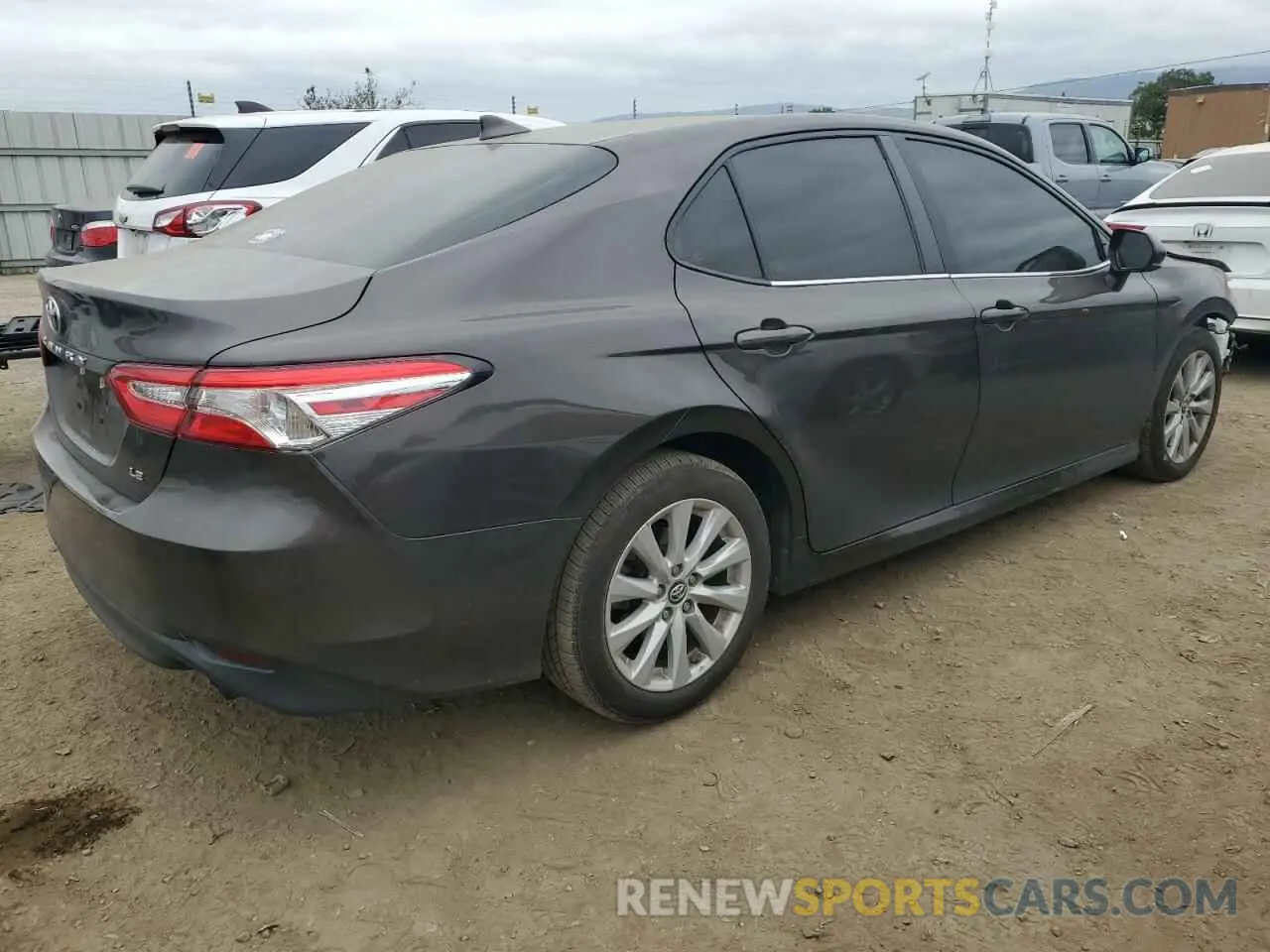 3 Фотография поврежденного автомобиля 4T1B11HK0KU687263 TOYOTA CAMRY 2019