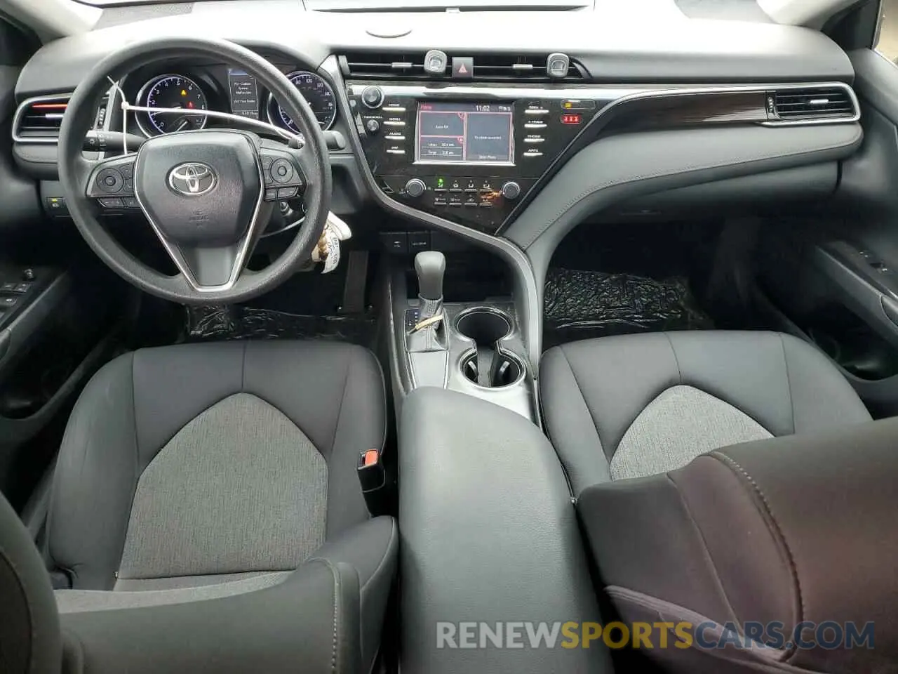 8 Фотография поврежденного автомобиля 4T1B11HK0KU687263 TOYOTA CAMRY 2019