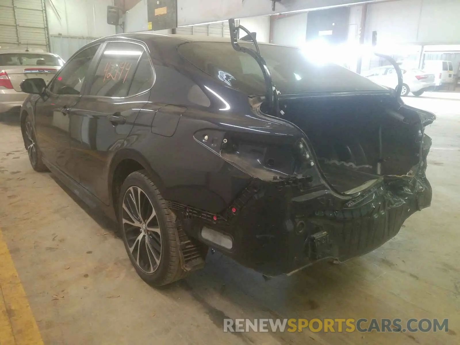3 Photograph of a damaged car 4T1B11HK0KU690387 TOYOTA CAMRY 2019