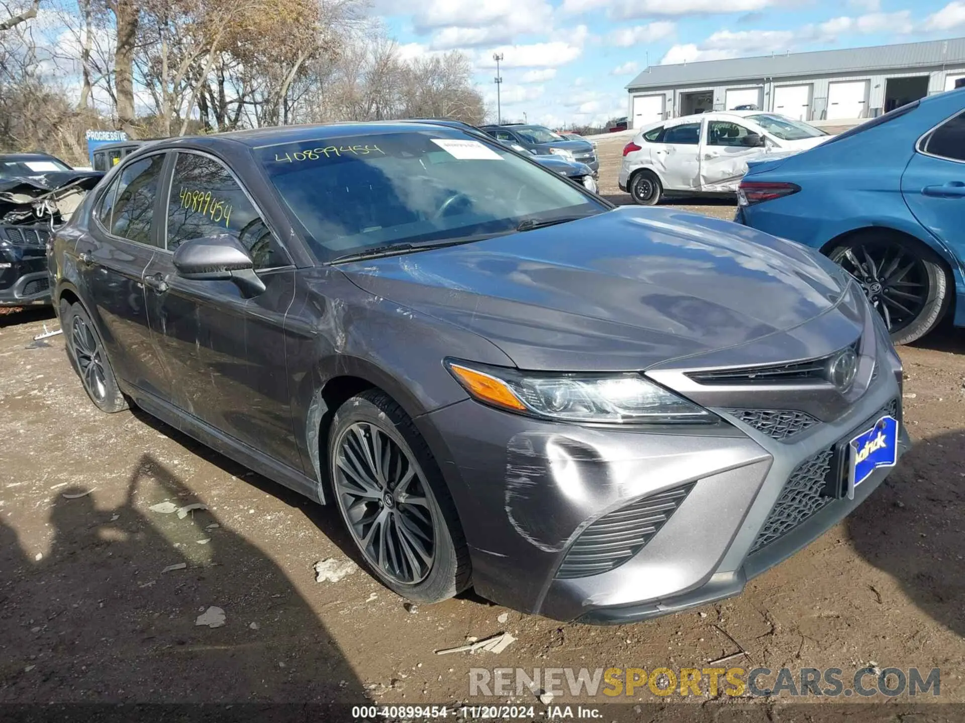 1 Фотография поврежденного автомобиля 4T1B11HK0KU692558 TOYOTA CAMRY 2019
