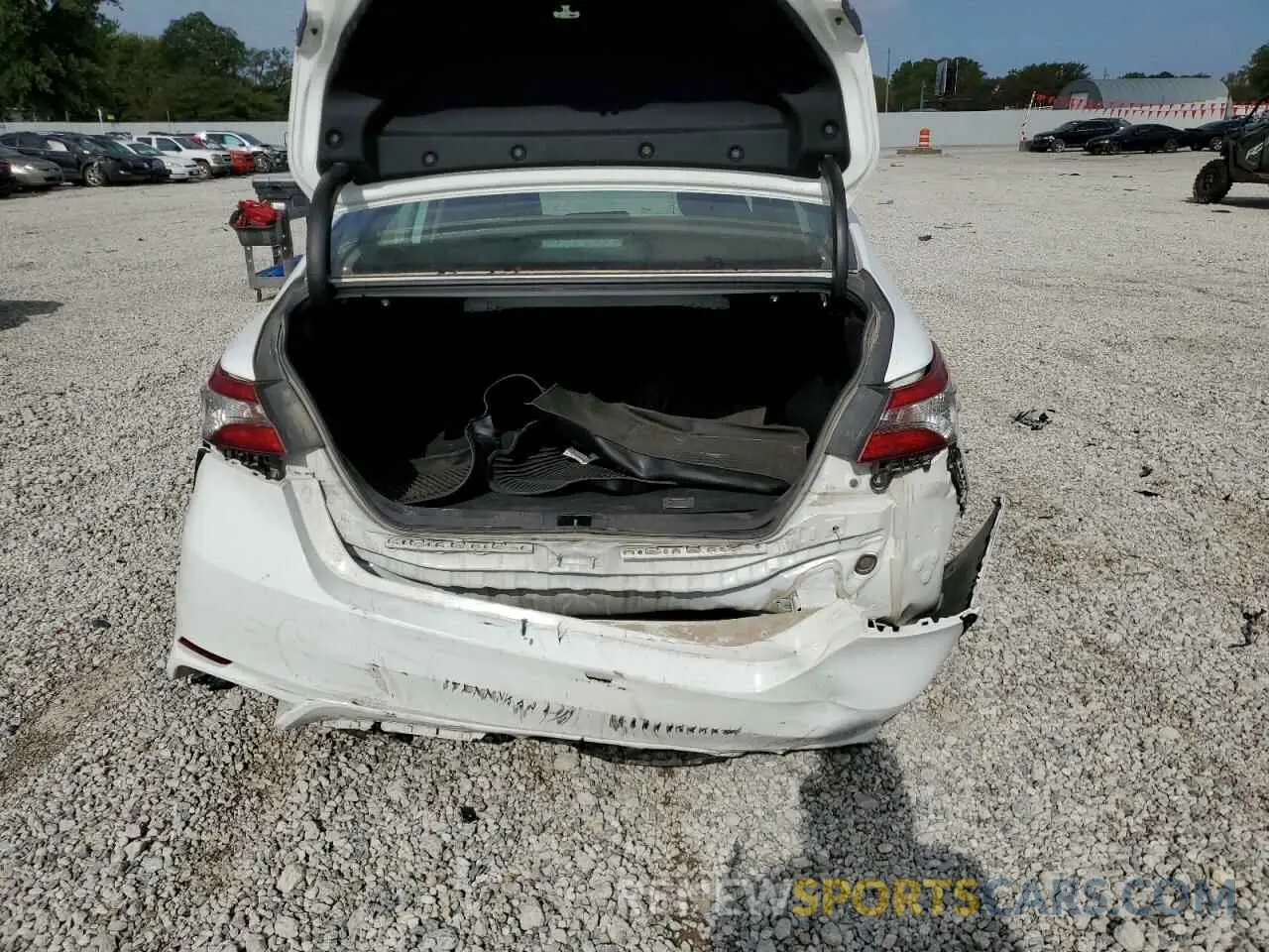 9 Photograph of a damaged car 4T1B11HK0KU696609 TOYOTA CAMRY 2019