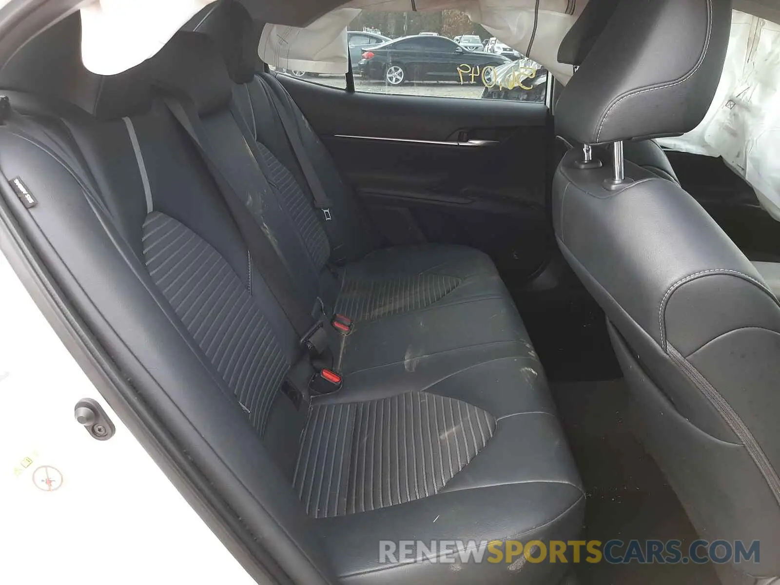 6 Photograph of a damaged car 4T1B11HK0KU700299 TOYOTA CAMRY 2019