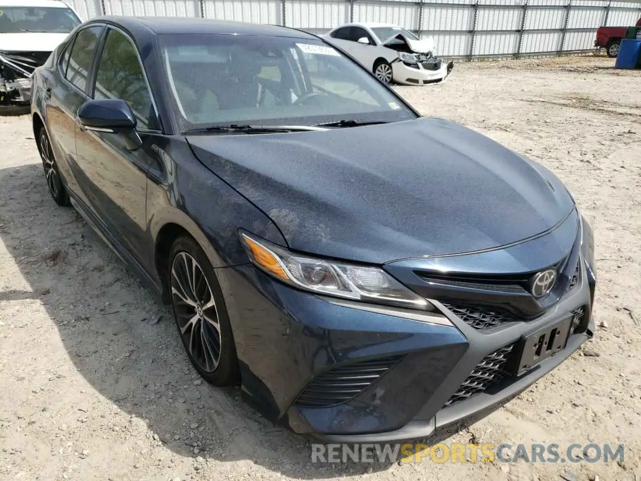 1 Photograph of a damaged car 4T1B11HK0KU705583 TOYOTA CAMRY 2019