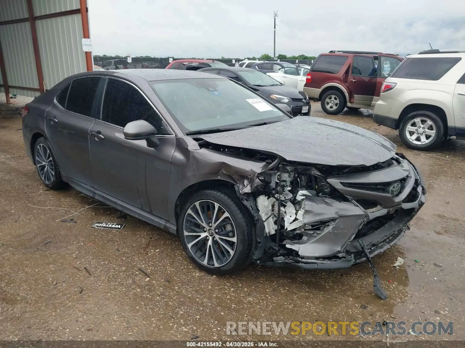 1 Фотография поврежденного автомобиля 4T1B11HK0KU715515 TOYOTA CAMRY 2019