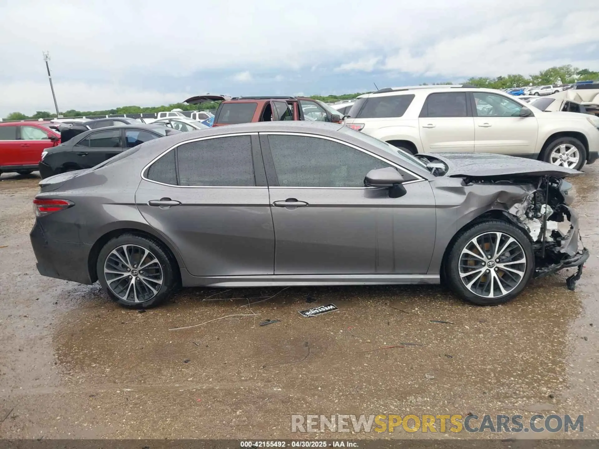 12 Фотография поврежденного автомобиля 4T1B11HK0KU715515 TOYOTA CAMRY 2019