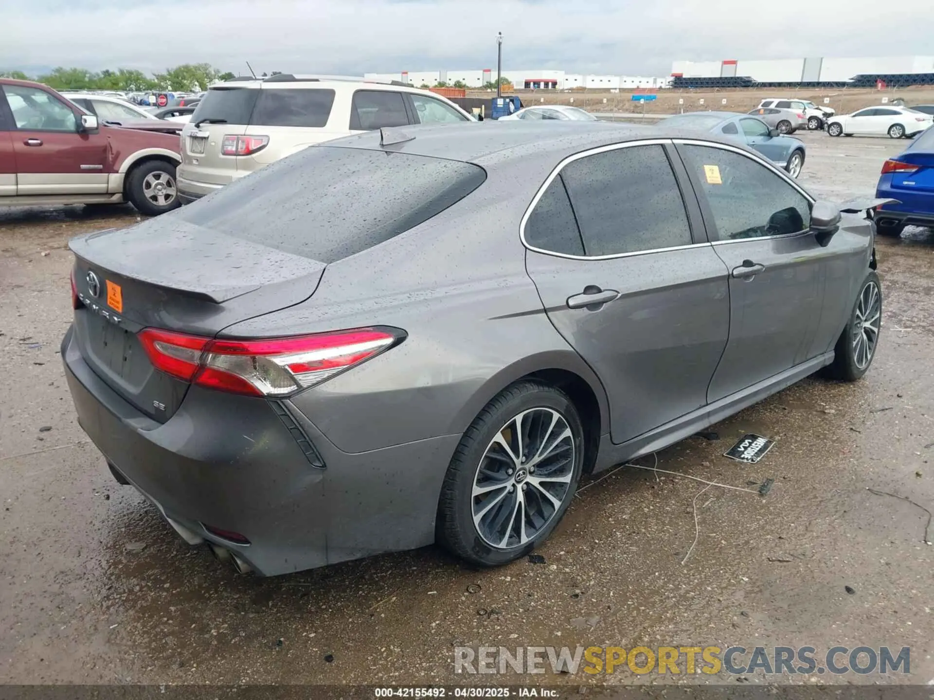 4 Фотография поврежденного автомобиля 4T1B11HK0KU715515 TOYOTA CAMRY 2019