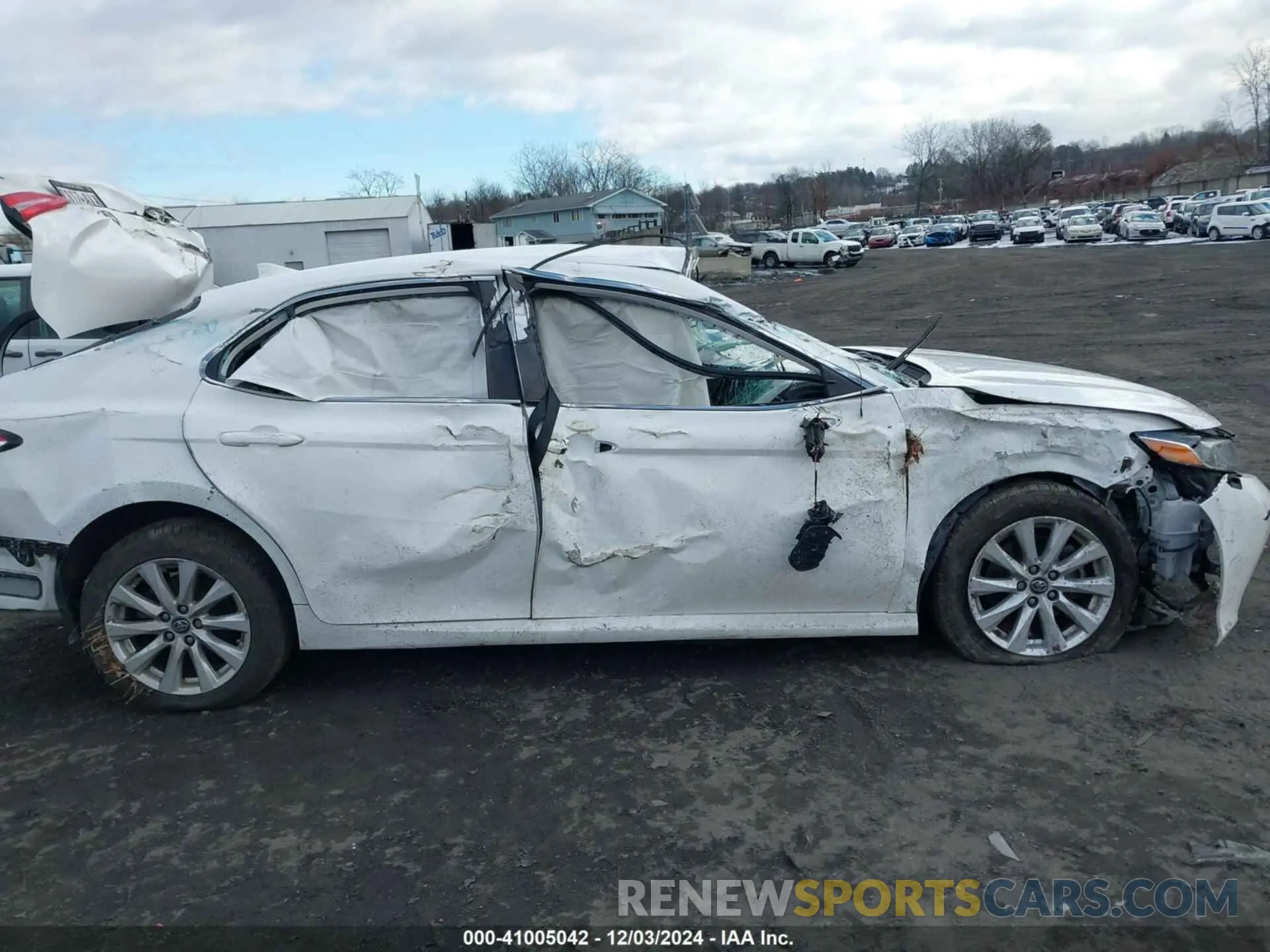 13 Фотография поврежденного автомобиля 4T1B11HK0KU716048 TOYOTA CAMRY 2019