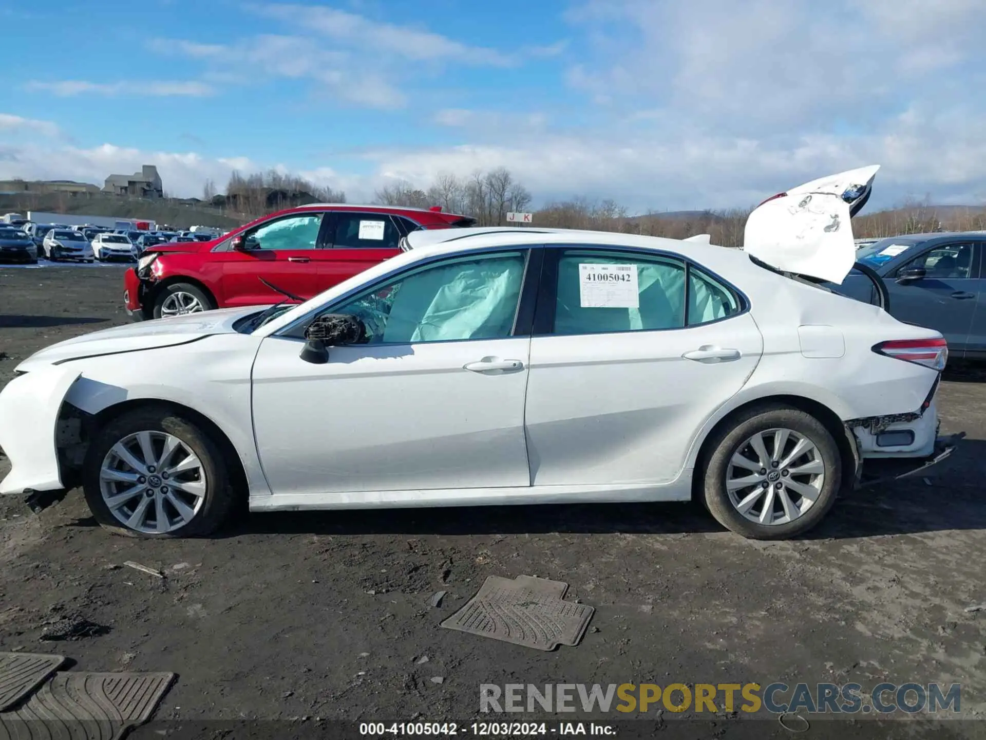 14 Фотография поврежденного автомобиля 4T1B11HK0KU716048 TOYOTA CAMRY 2019