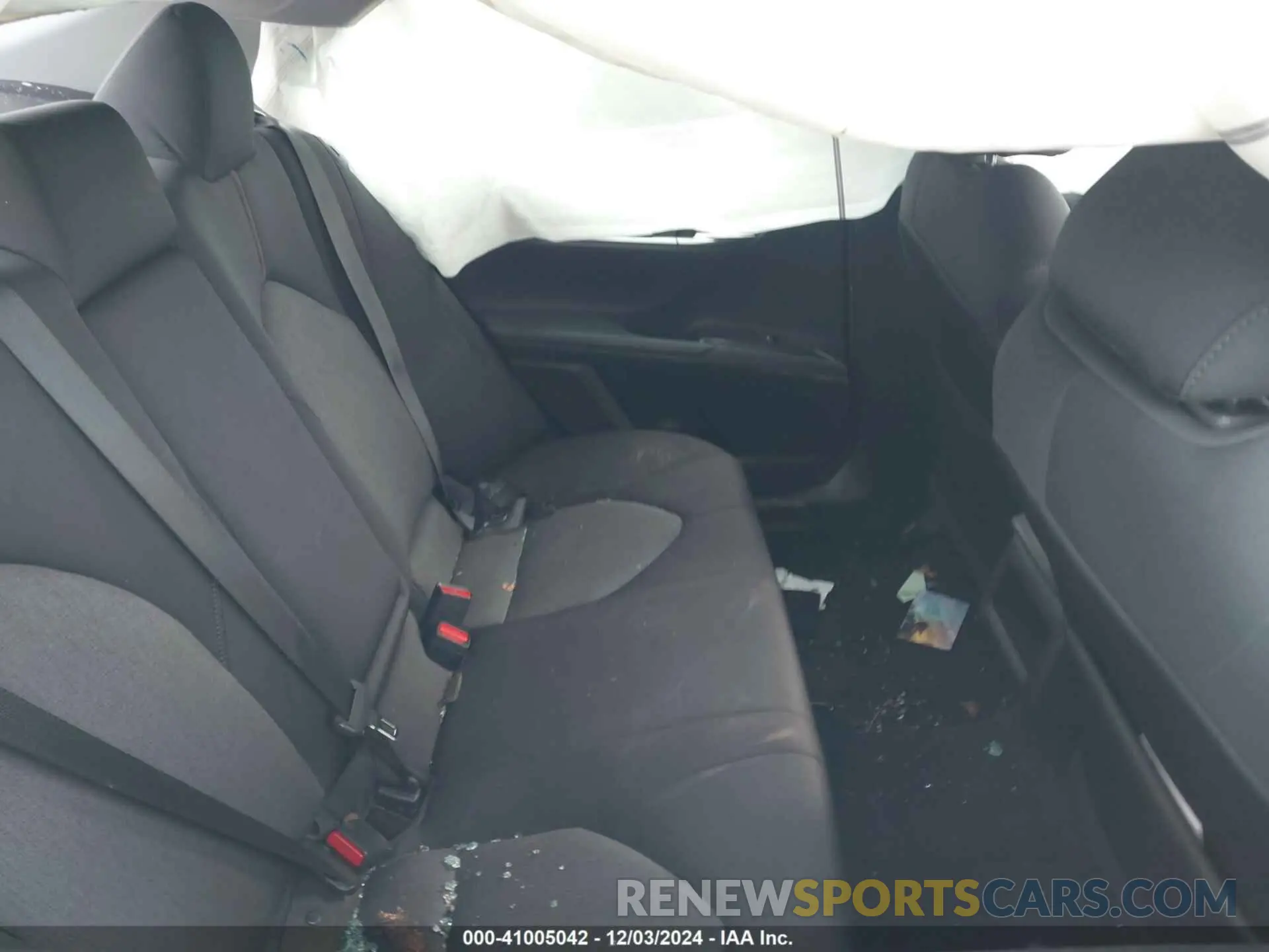 8 Фотография поврежденного автомобиля 4T1B11HK0KU716048 TOYOTA CAMRY 2019