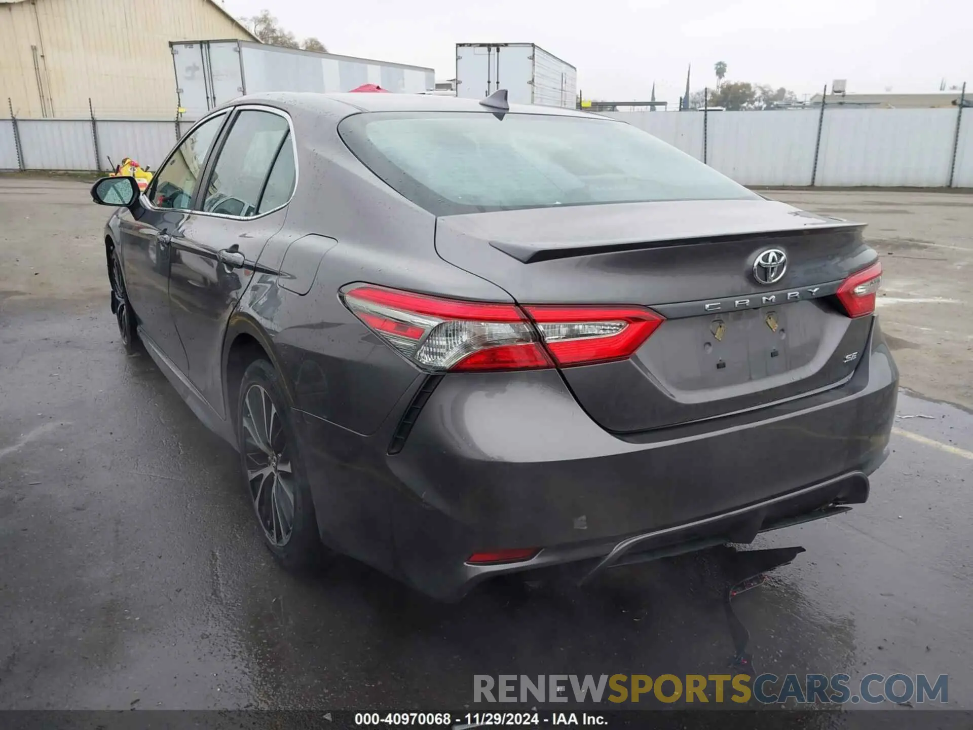 3 Photograph of a damaged car 4T1B11HK0KU719144 TOYOTA CAMRY 2019