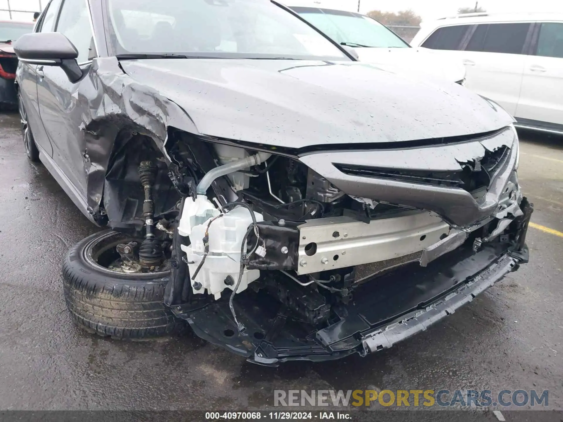 6 Photograph of a damaged car 4T1B11HK0KU719144 TOYOTA CAMRY 2019