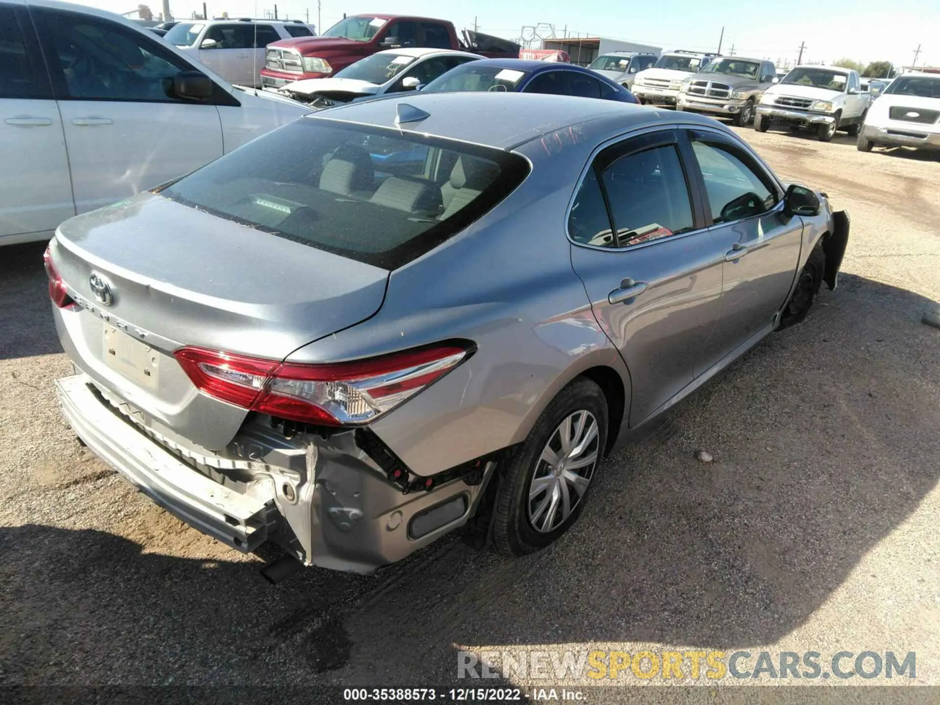 4 Фотография поврежденного автомобиля 4T1B11HK0KU720407 TOYOTA CAMRY 2019