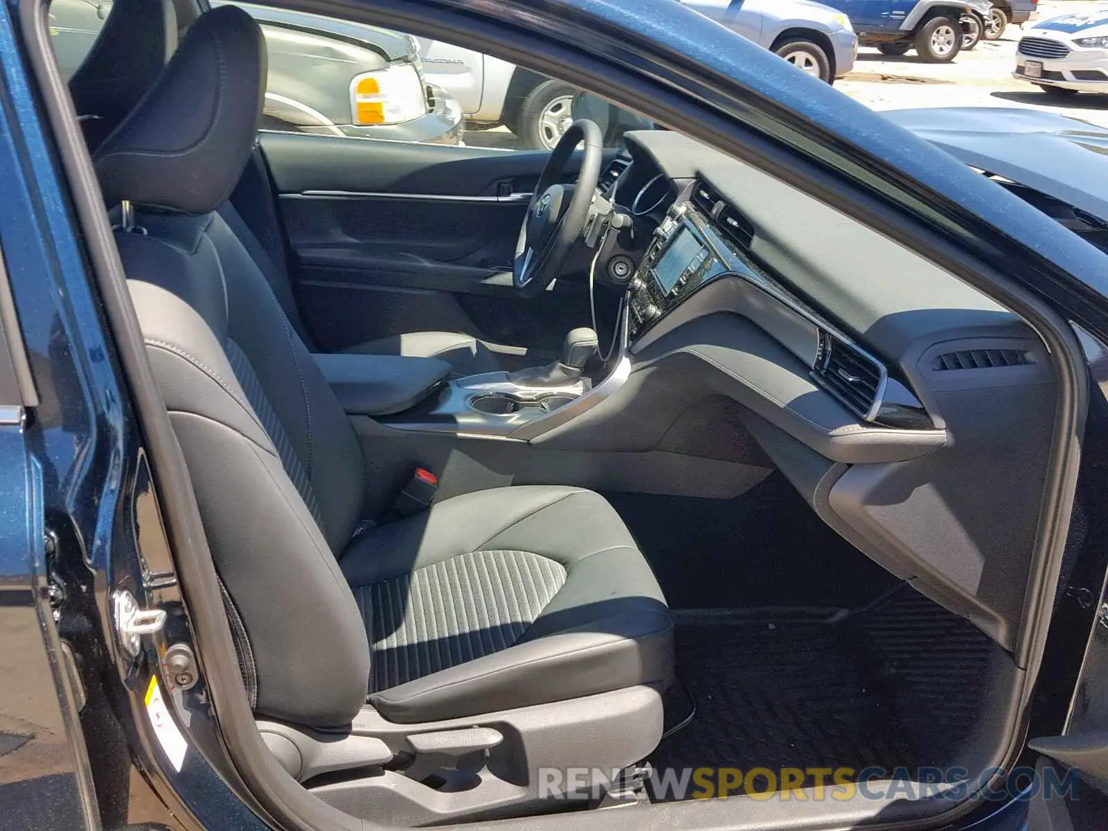 5 Photograph of a damaged car 4T1B11HK0KU721802 TOYOTA CAMRY 2019